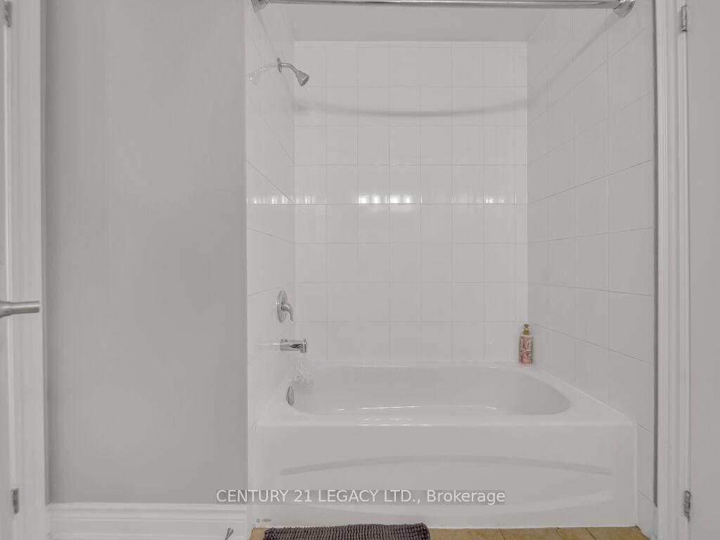 Photo 49 of 8 Covina Road, Brampton, Credit Valley — HOMEH
