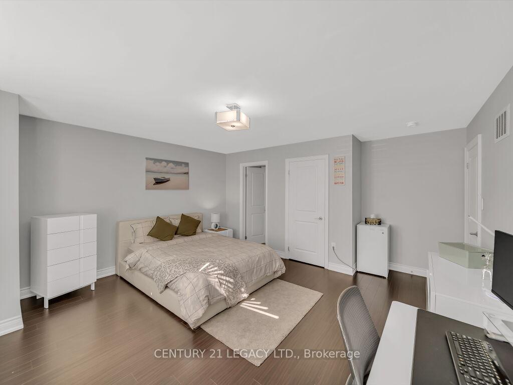 Photo 25 of 8 Covina Road, Brampton, Credit Valley — HOMEH