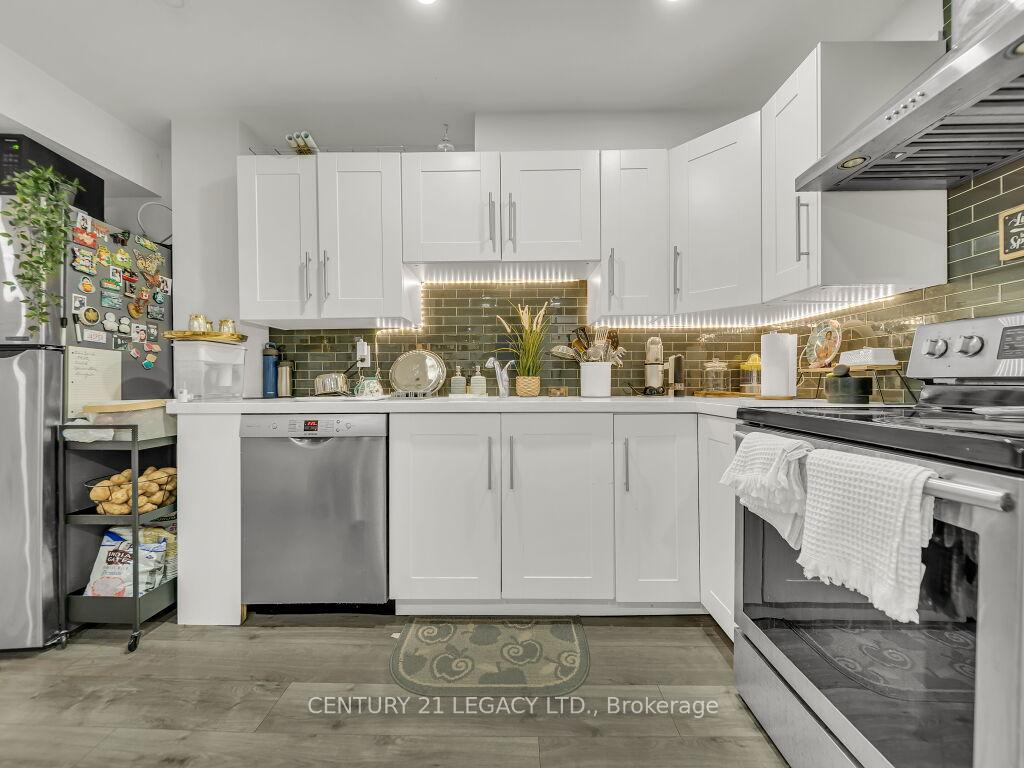 Photo 38 of 8 Covina Road, Brampton, Credit Valley — HOMEH