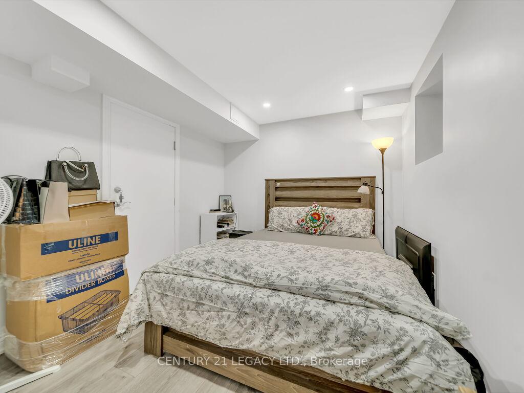 Photo 41 of 8 Covina Road, Brampton, Credit Valley — HOMEH