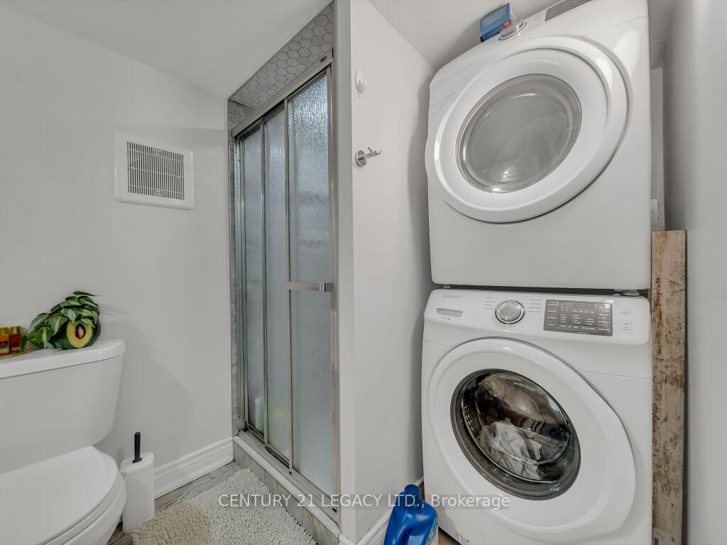 Photo 44 of 8 Covina Road, Brampton, Credit Valley — HOMEH