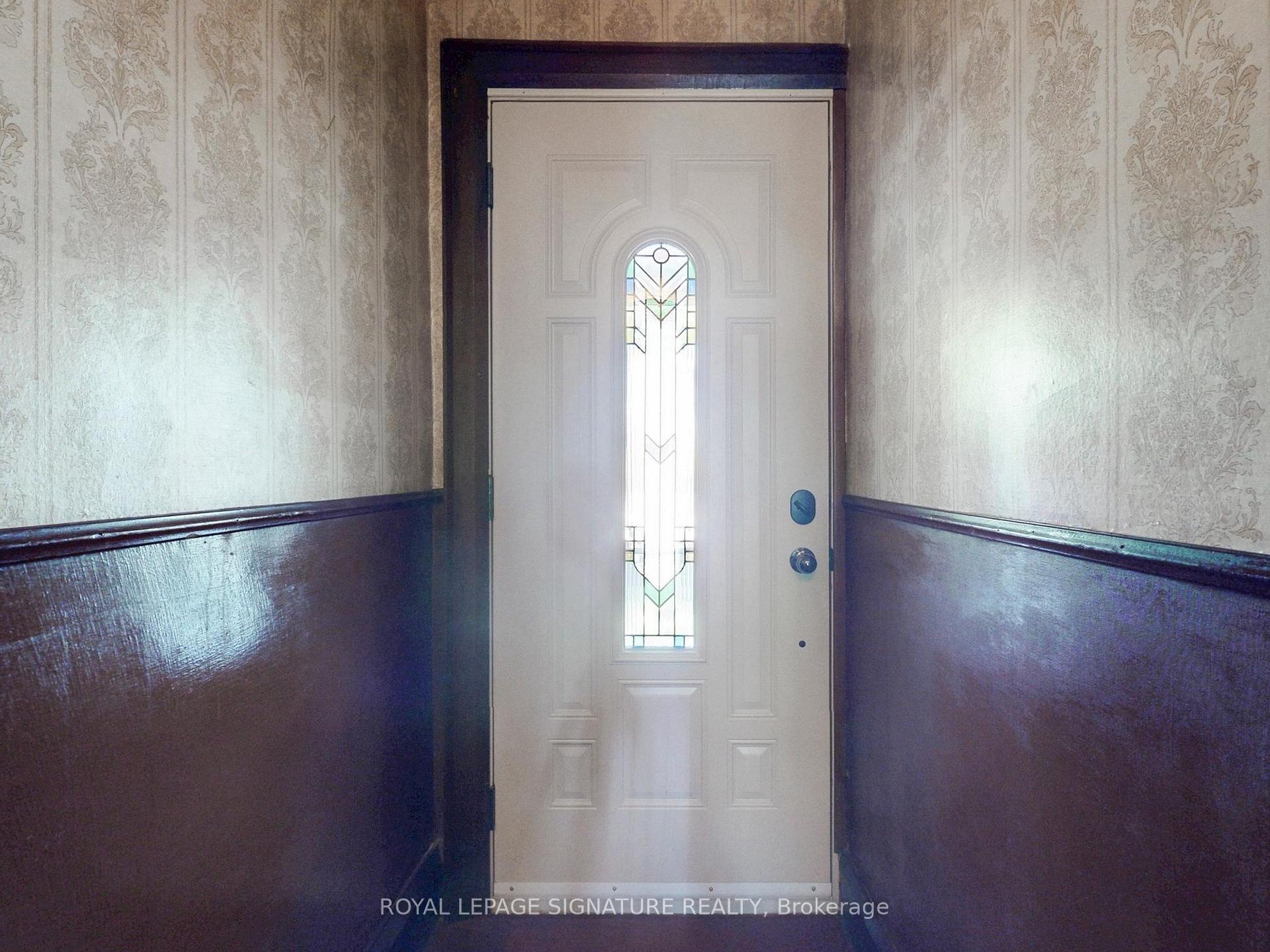 Photo 5 of 153 Castlefield Avenue, Toronto, Yonge-Eglinton — HOMEH
