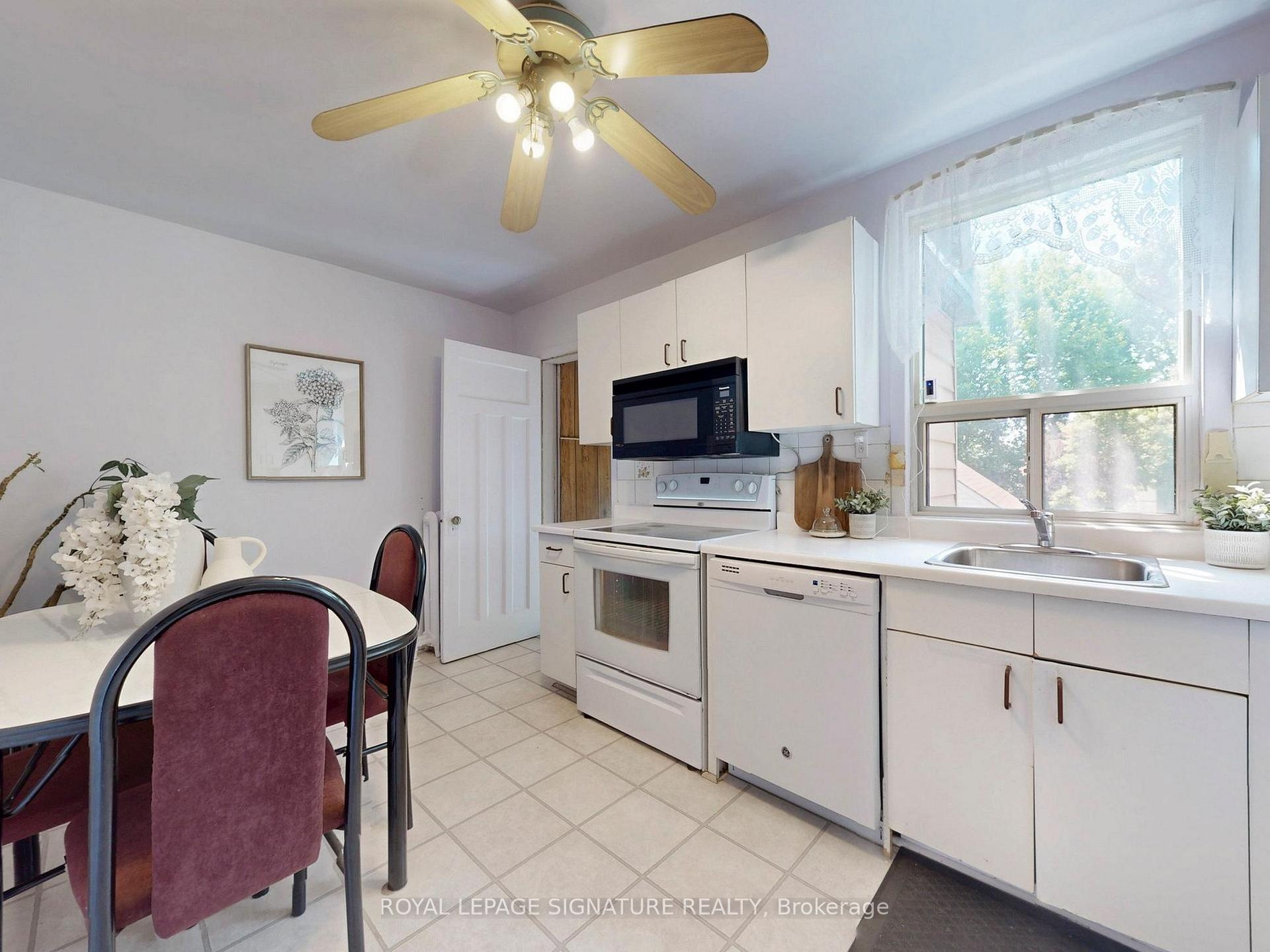 Photo 49 of 153 Castlefield Avenue, Toronto, Yonge-Eglinton — HOMEH