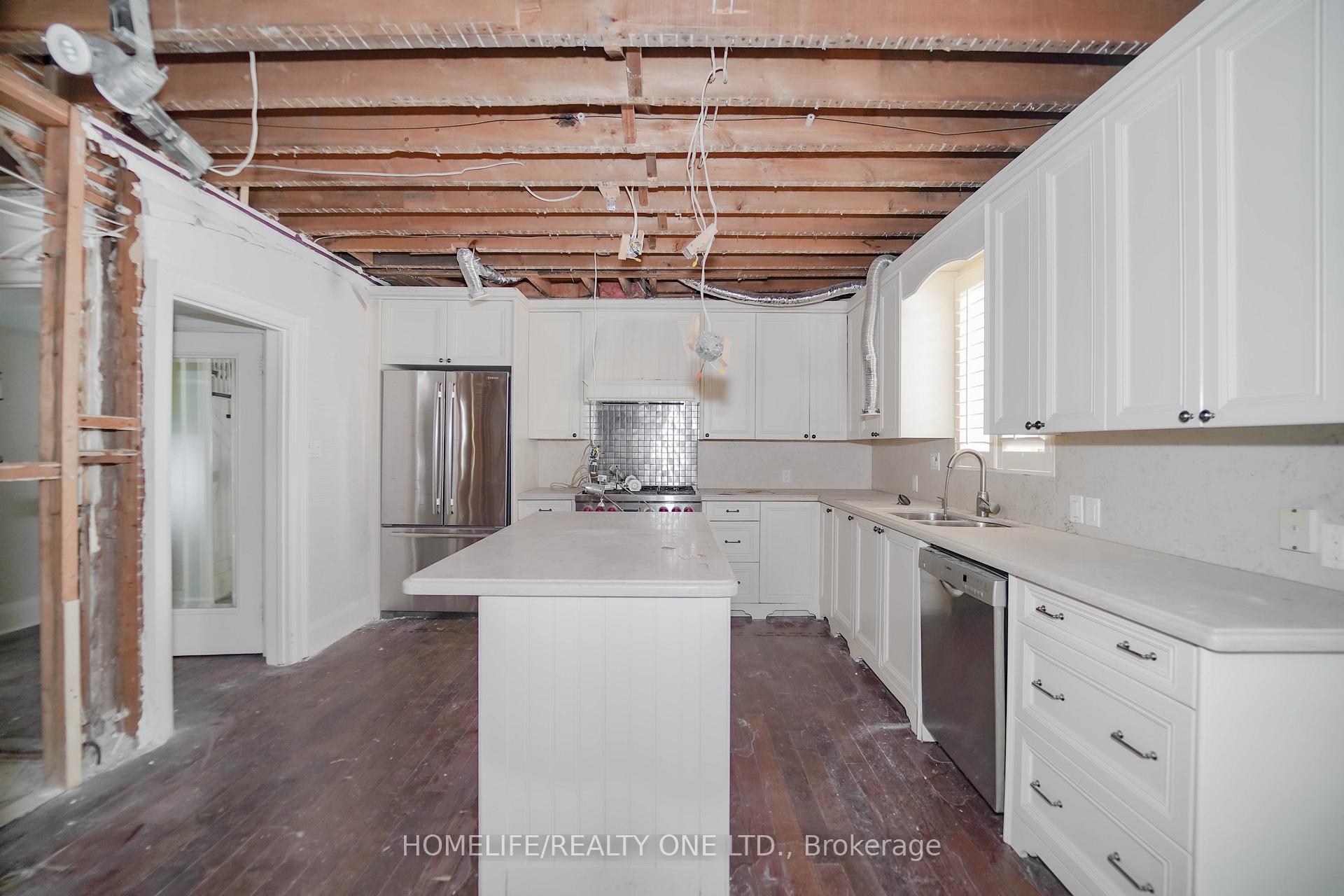 Photo 13 of 251 Lytton Boulevard, Toronto, Lawrence Park South — HOMEH