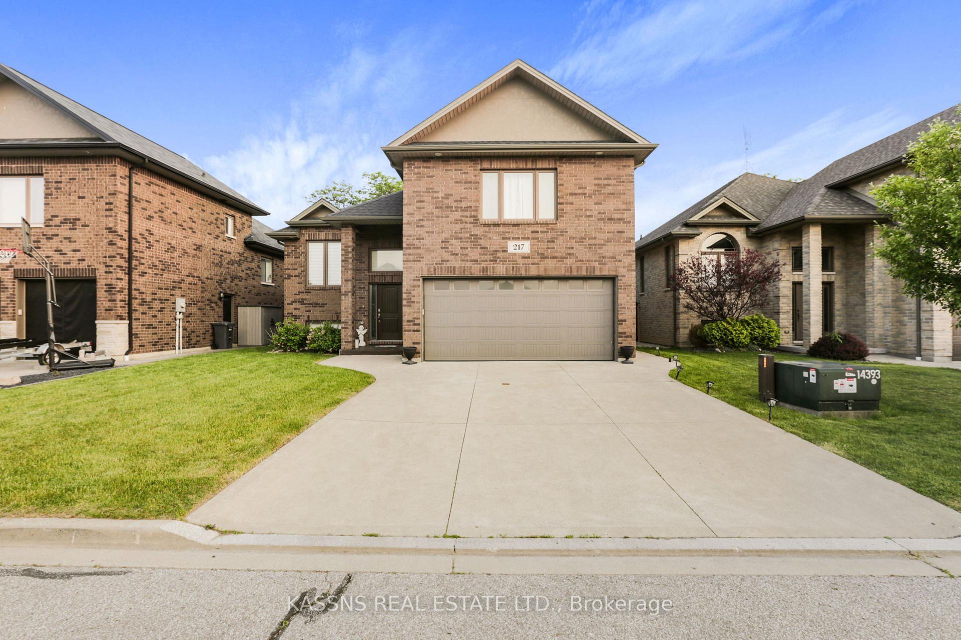 Photo 1 of 217 Branton Crescent, Lakeshore — HOMEH