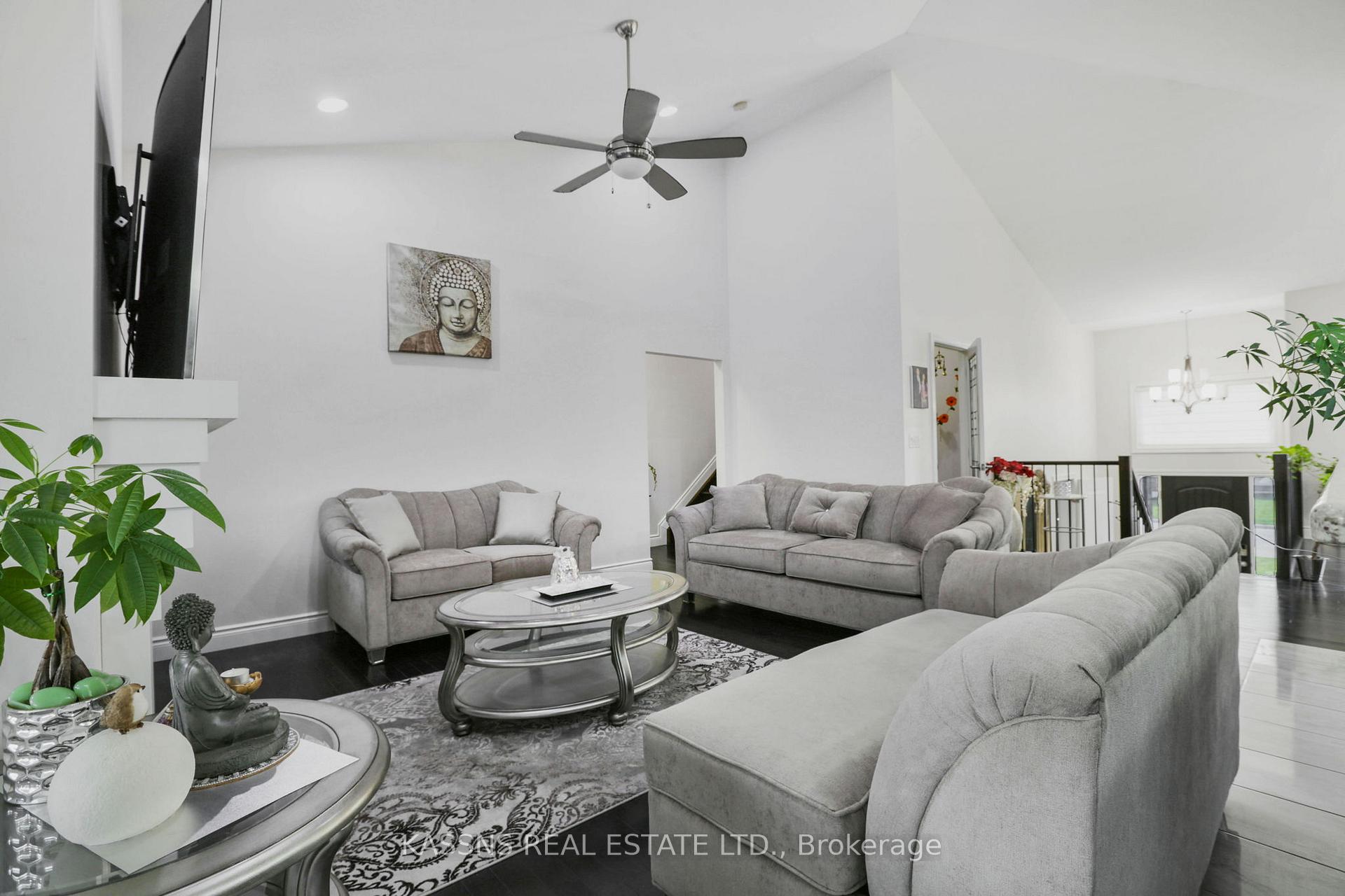 Photo 19 of 217 Branton Crescent, Lakeshore — HOMEH