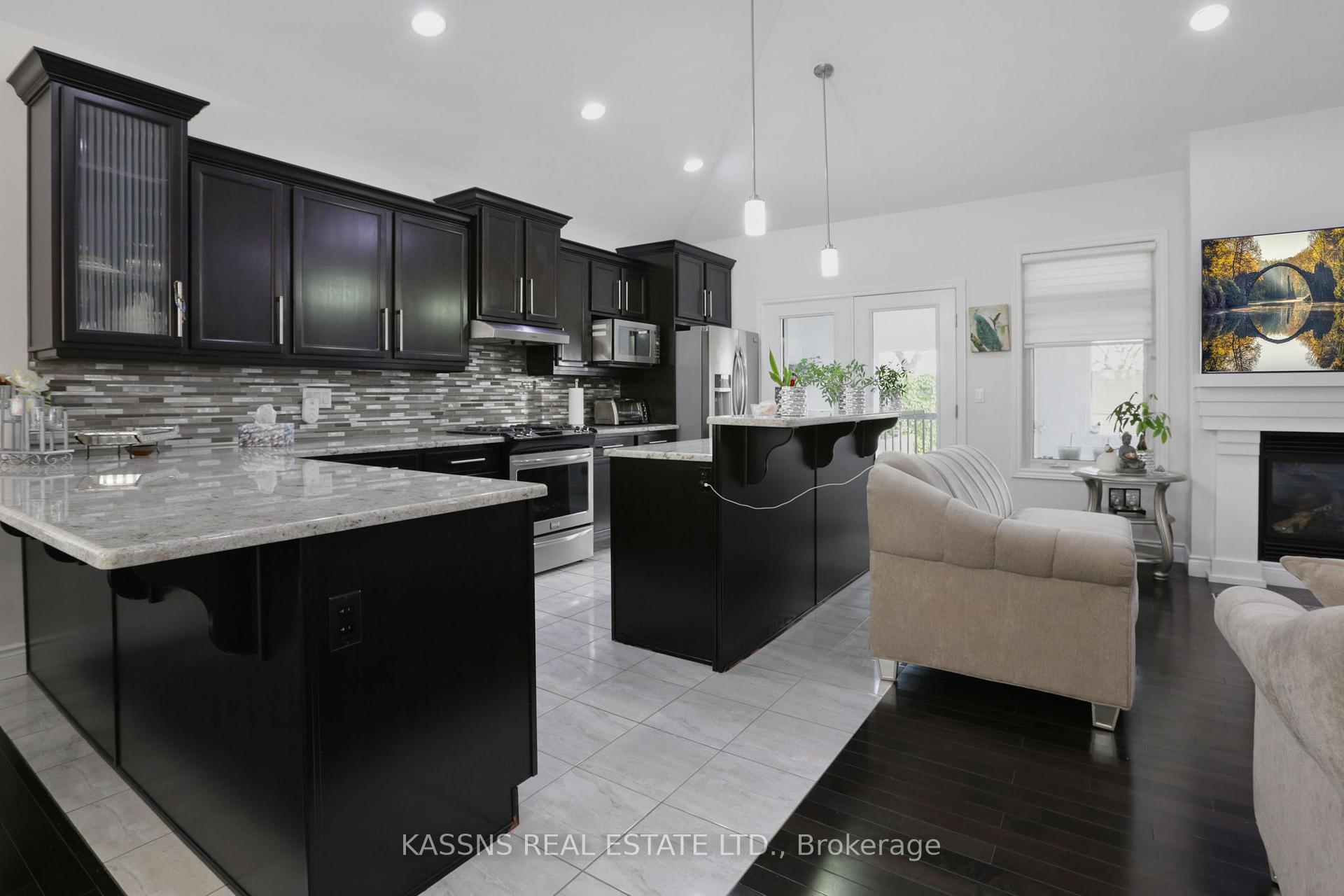 Photo 25 of 217 Branton Crescent, Lakeshore — HOMEH
