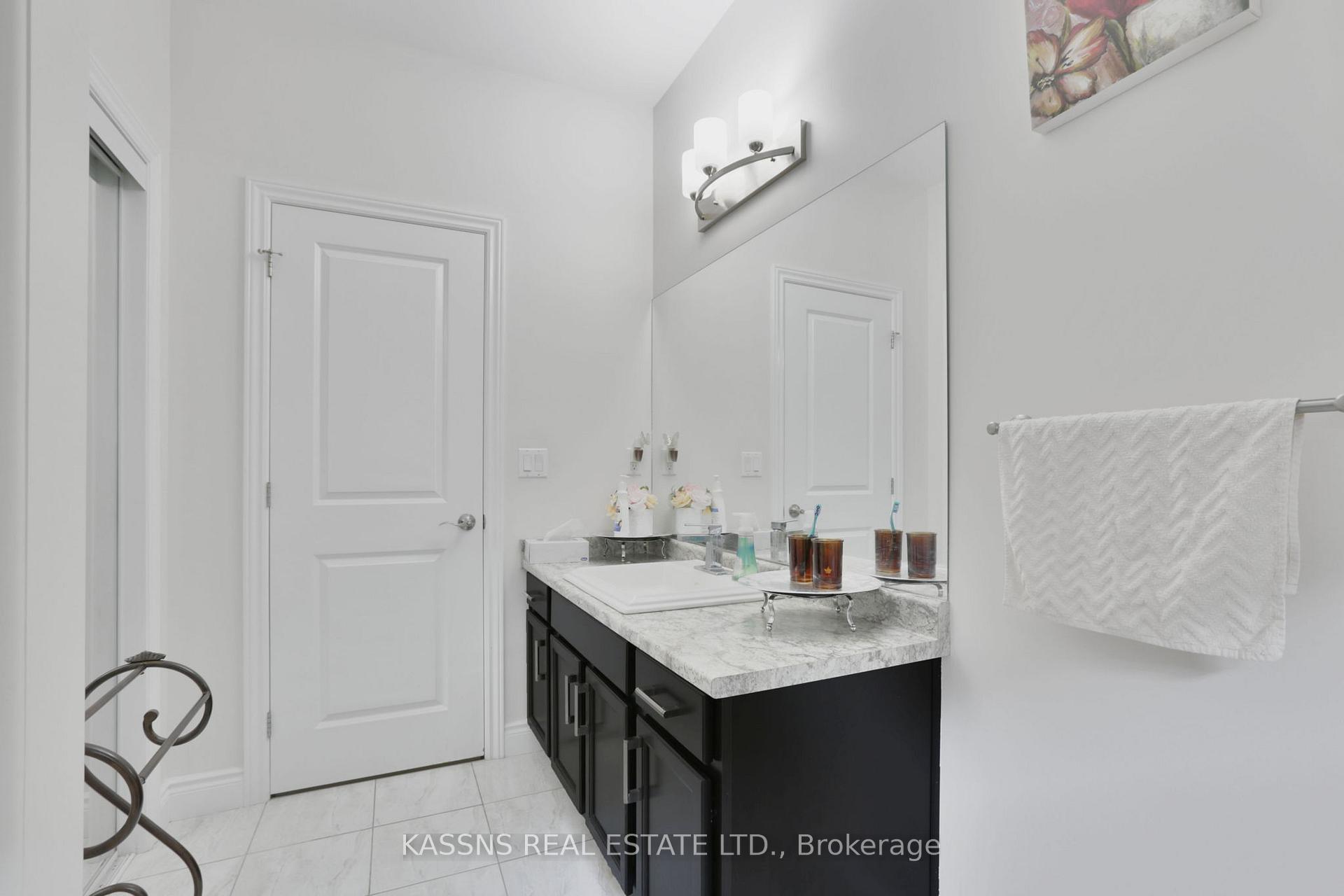 Photo 33 of 217 Branton Crescent, Lakeshore — HOMEH