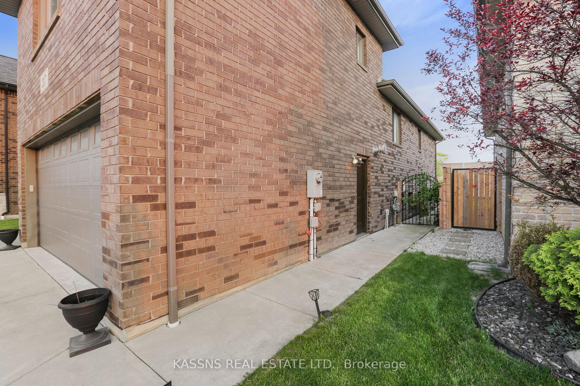 Photo 44 of 217 Branton Crescent, Lakeshore — HOMEH