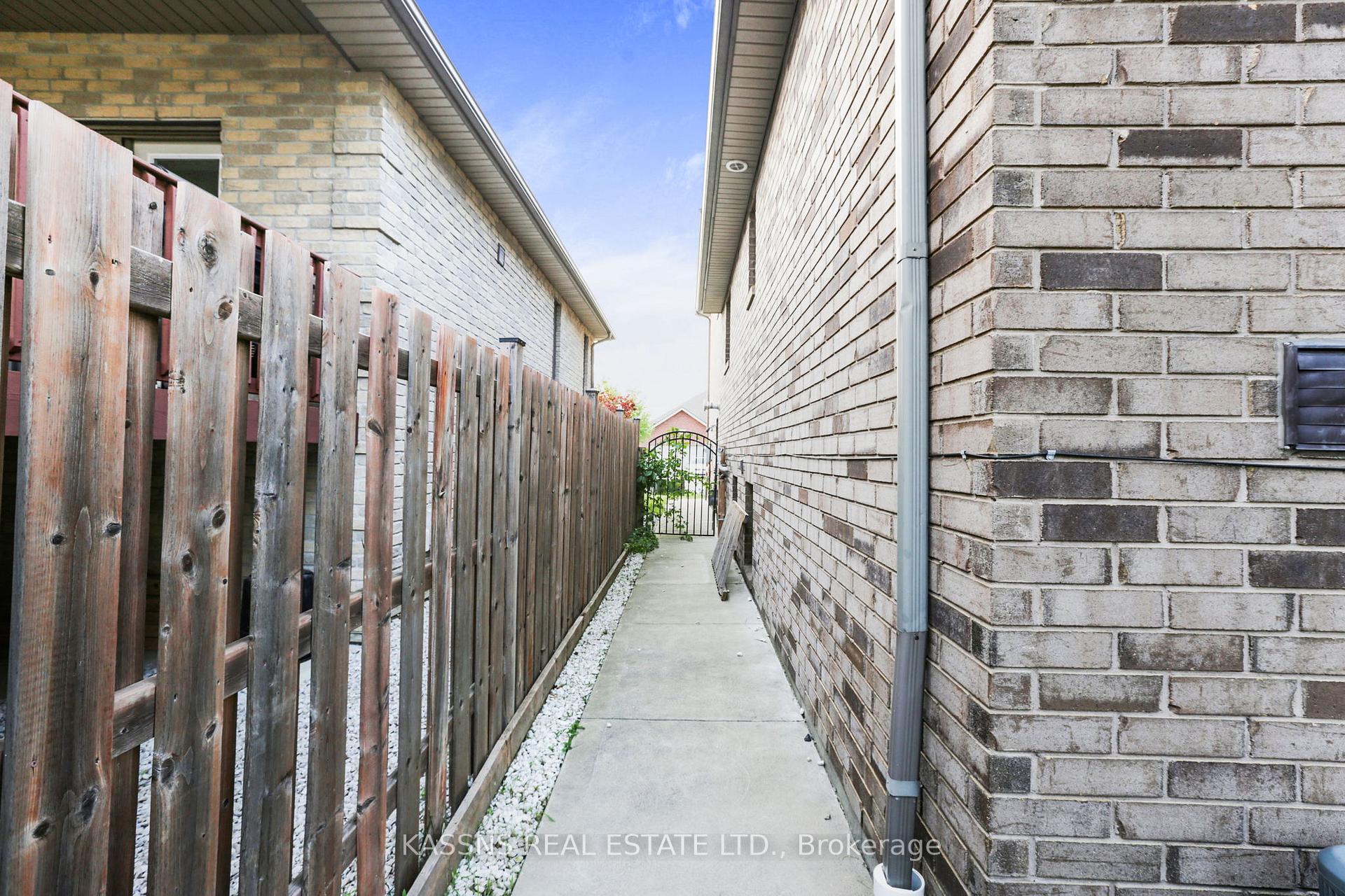 Photo 35 of 217 Branton Crescent, Lakeshore — HOMEH