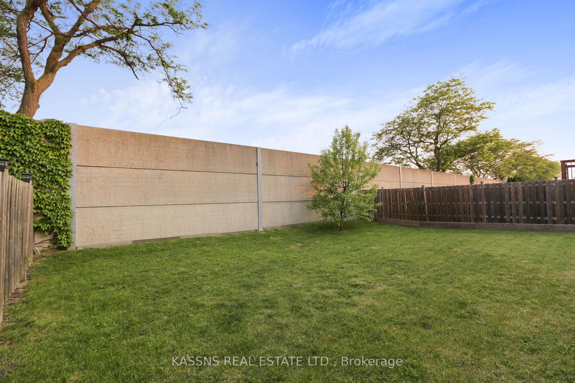 Photo 20 of 217 Branton Crescent, Lakeshore — HOMEH