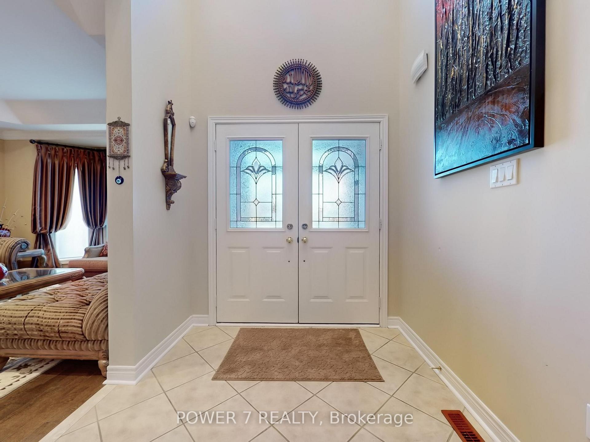 Photo 4 of 123 Macrill Road, Markham, Cachet — HOMEH