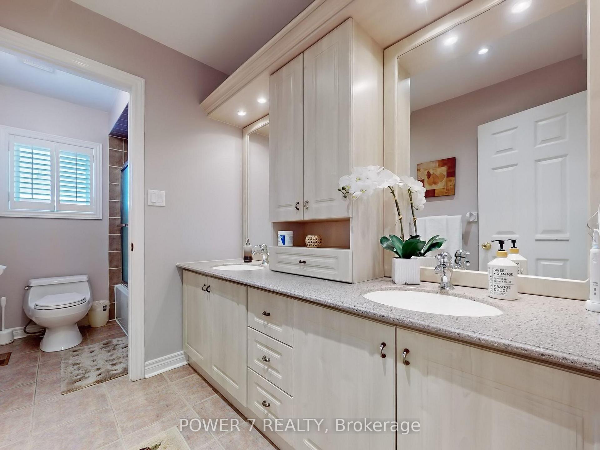 Photo 32 of 123 Macrill Road, Markham, Cachet — HOMEH