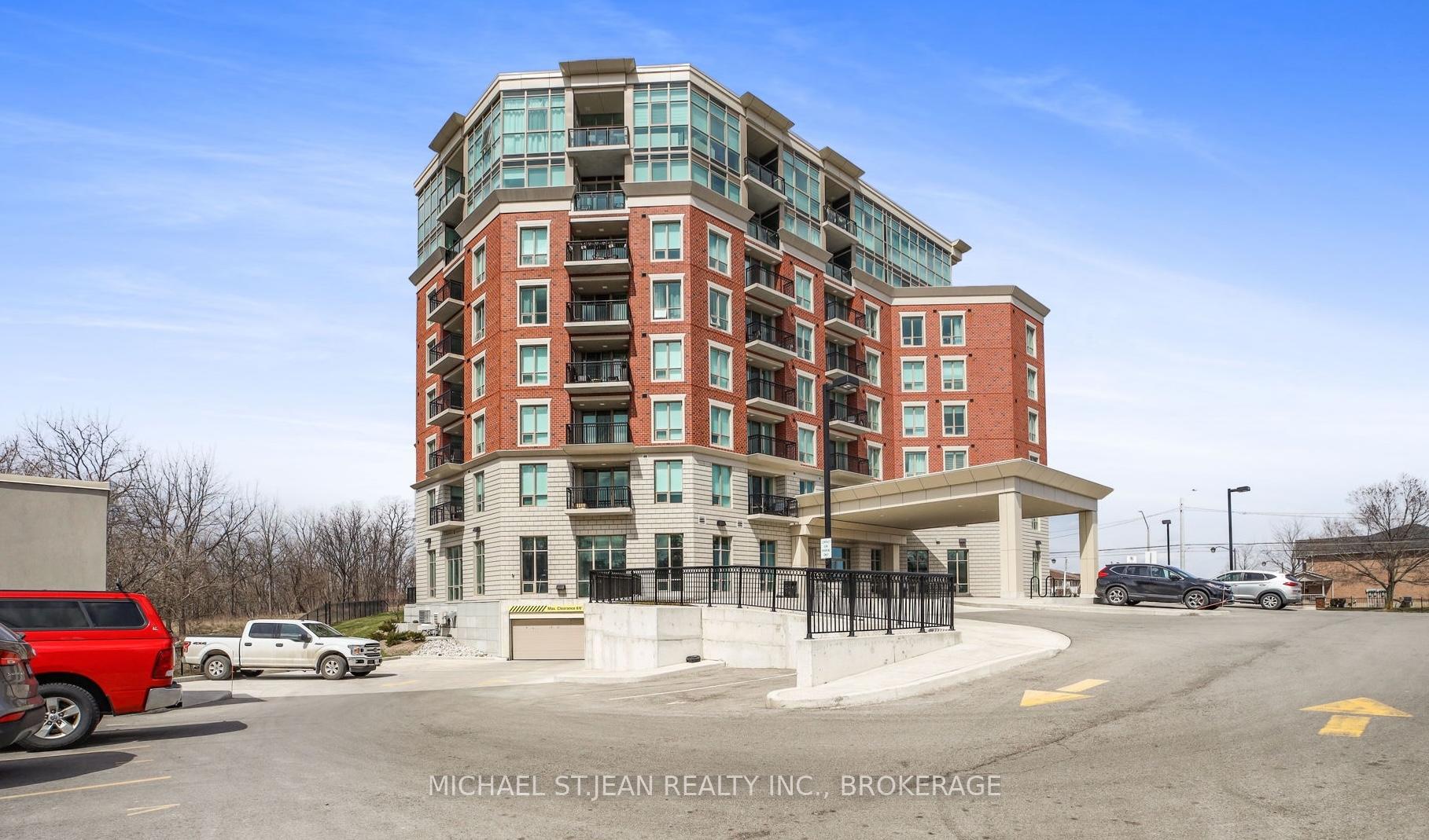 Photo 2 of Unit 304, 2750 King Street E, Hamilton, Greenford — HOMEH