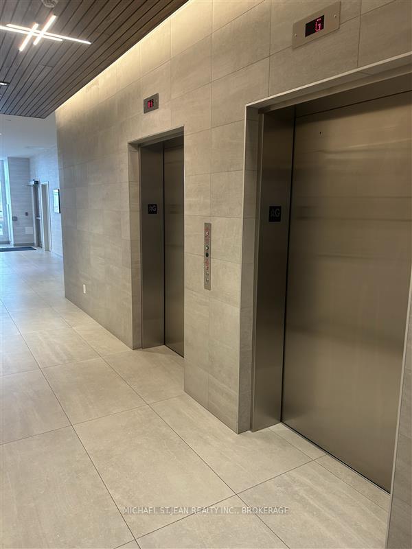 Photo 4 of Unit 304, 2750 King Street E, Hamilton, Greenford — HOMEH