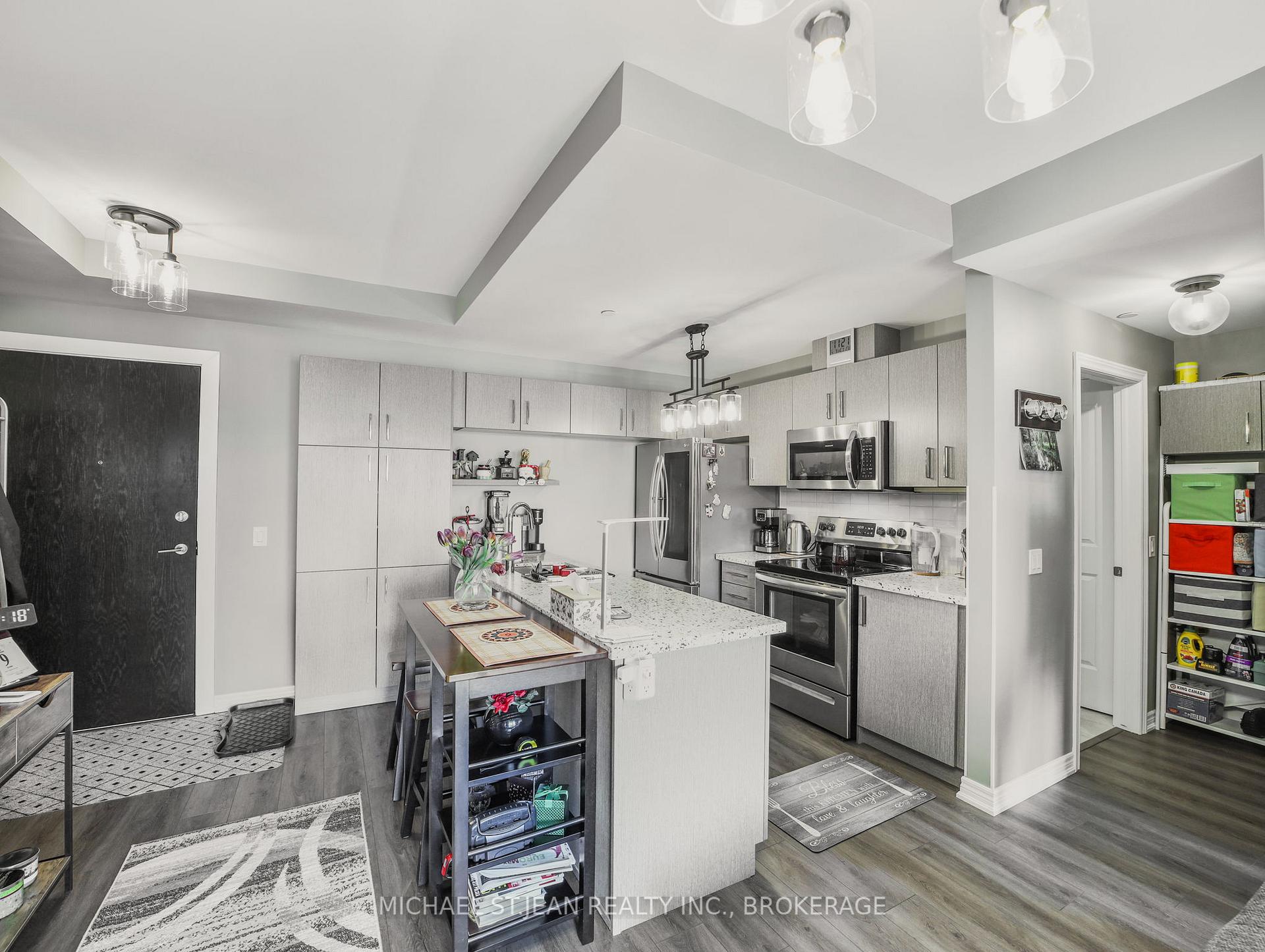 Photo 15 of Unit 304, 2750 King Street E, Hamilton, Greenford — HOMEH