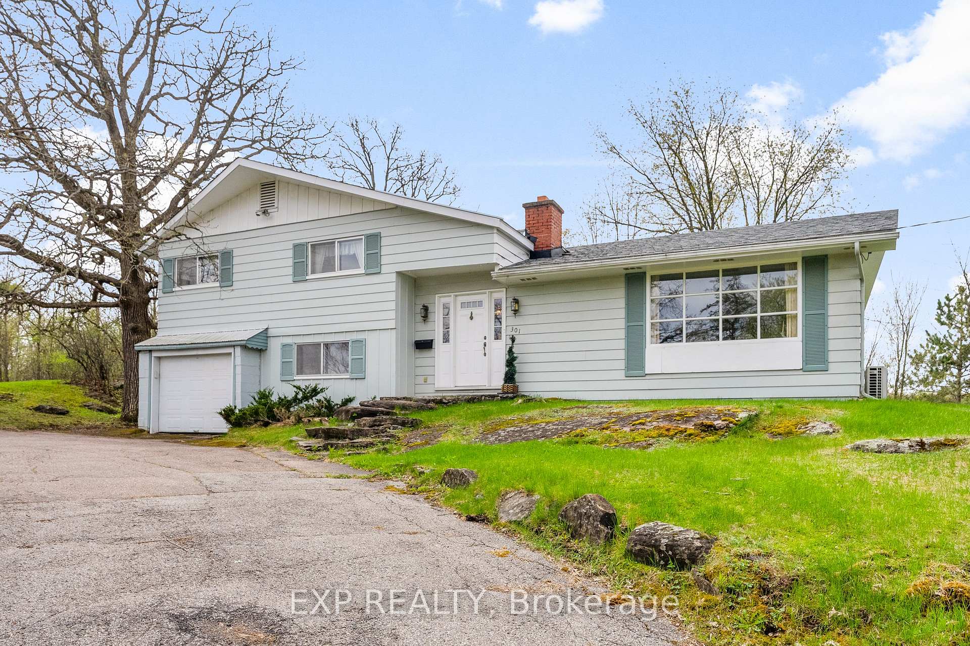 Front of 301 Opeongo Road