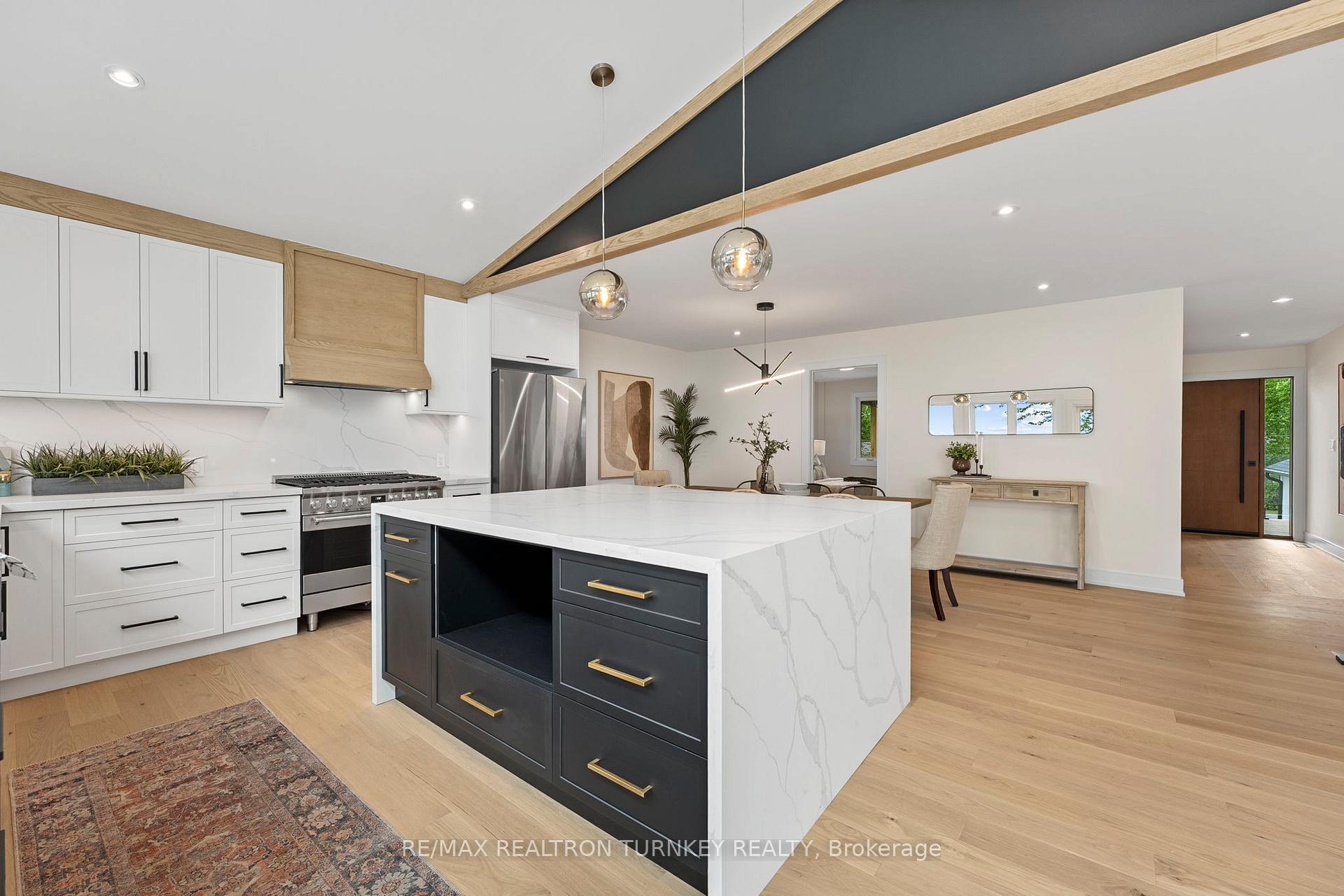 Photo 12 of 156 Holmes Point Road, Georgina, Pefferlaw — HOMEH