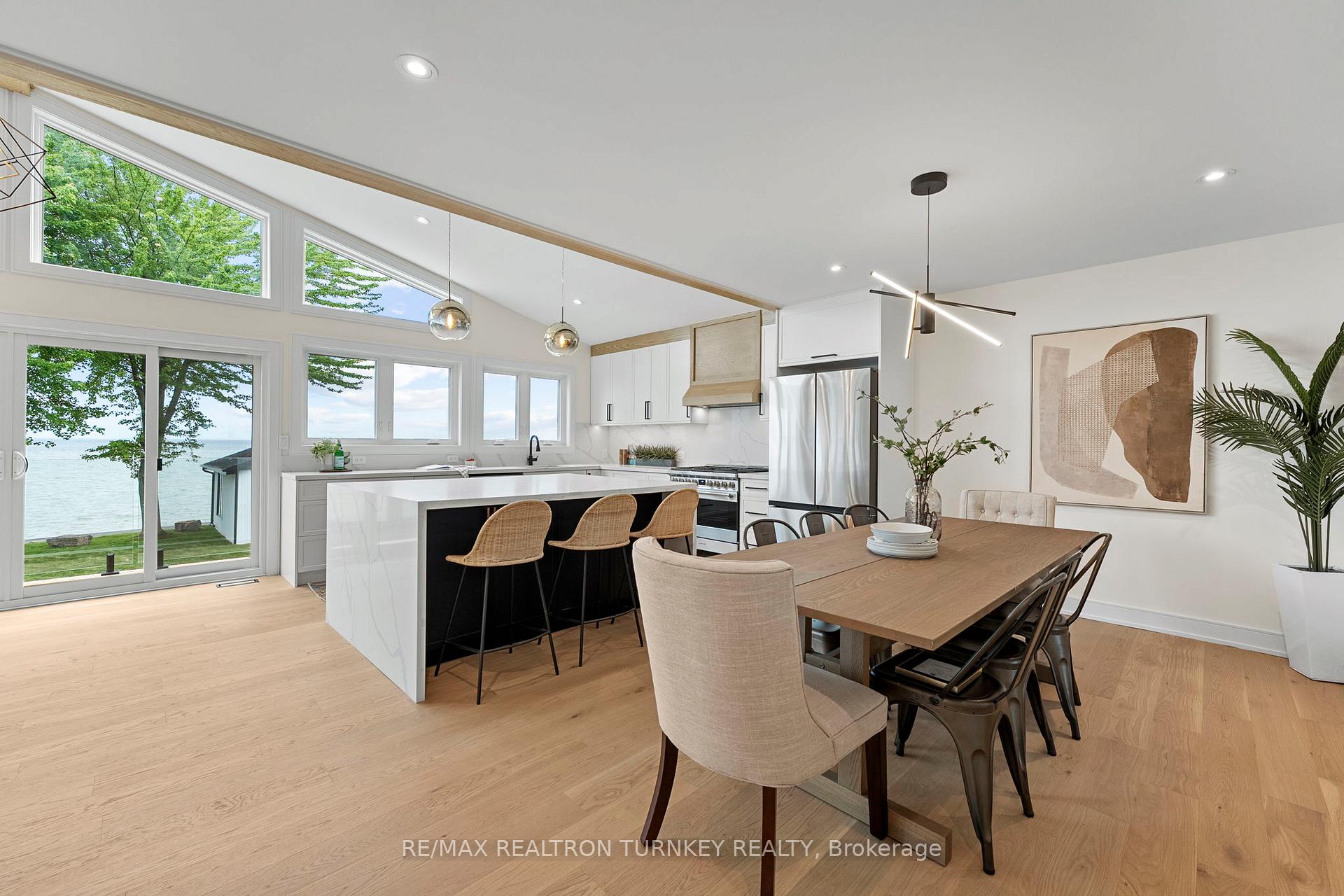 Photo 14 of 156 Holmes Point Road, Georgina, Pefferlaw — HOMEH
