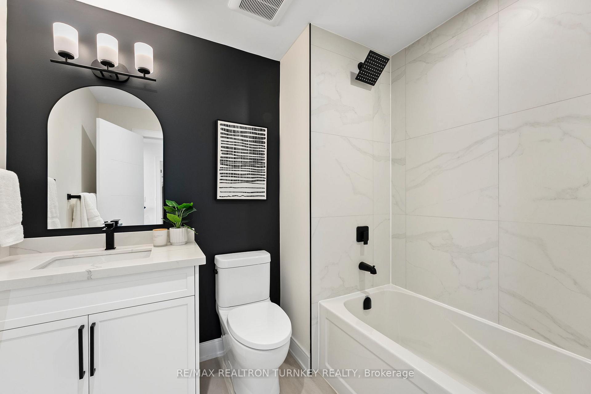 Photo 15 of 156 Holmes Point Road, Georgina, Pefferlaw — HOMEH