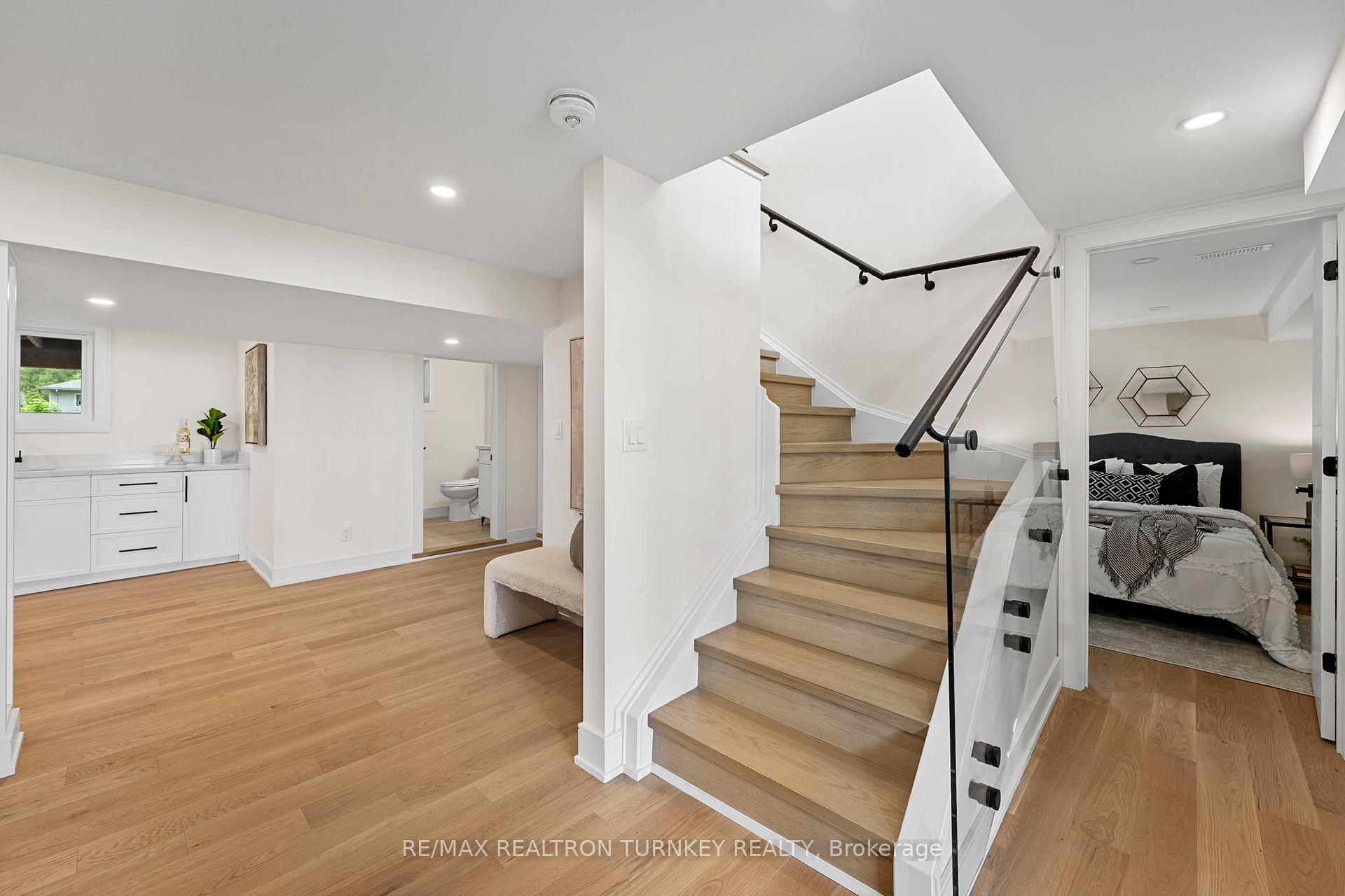 Photo 23 of 156 Holmes Point Road, Georgina, Pefferlaw — HOMEH