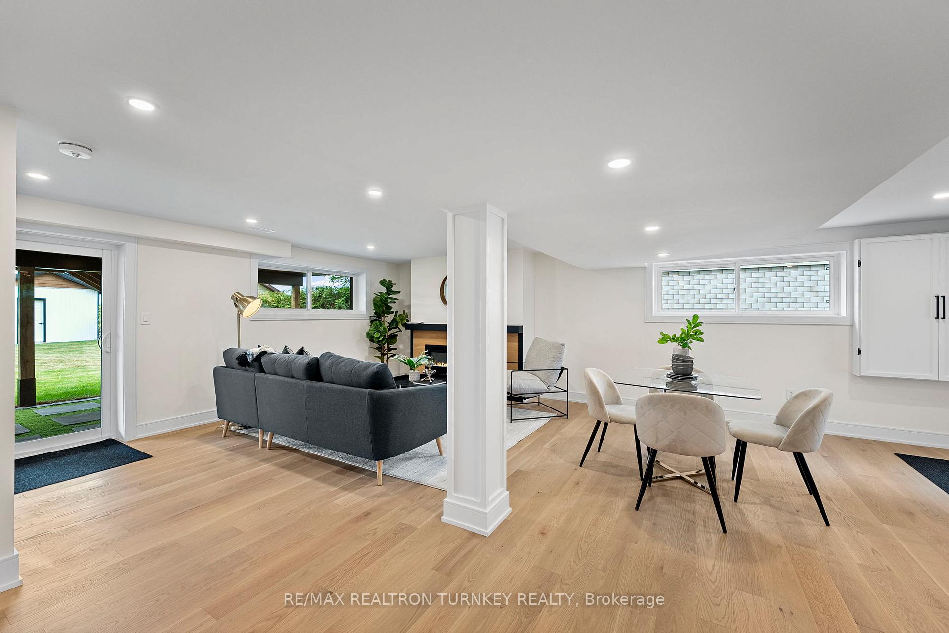 Photo 31 of 156 Holmes Point Road, Georgina, Pefferlaw — HOMEH