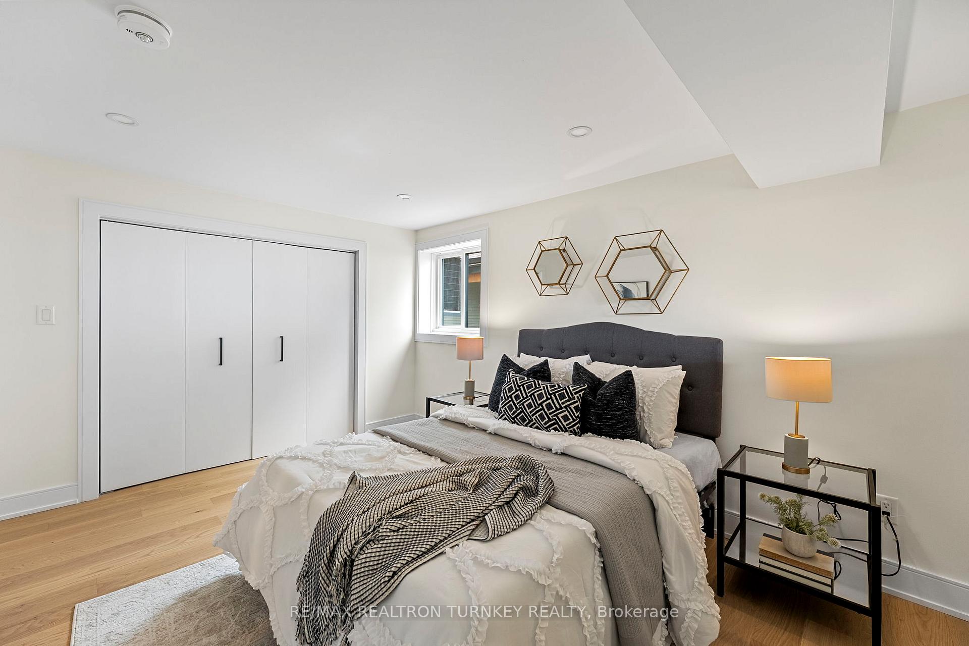 Photo 32 of 156 Holmes Point Road, Georgina, Pefferlaw — HOMEH