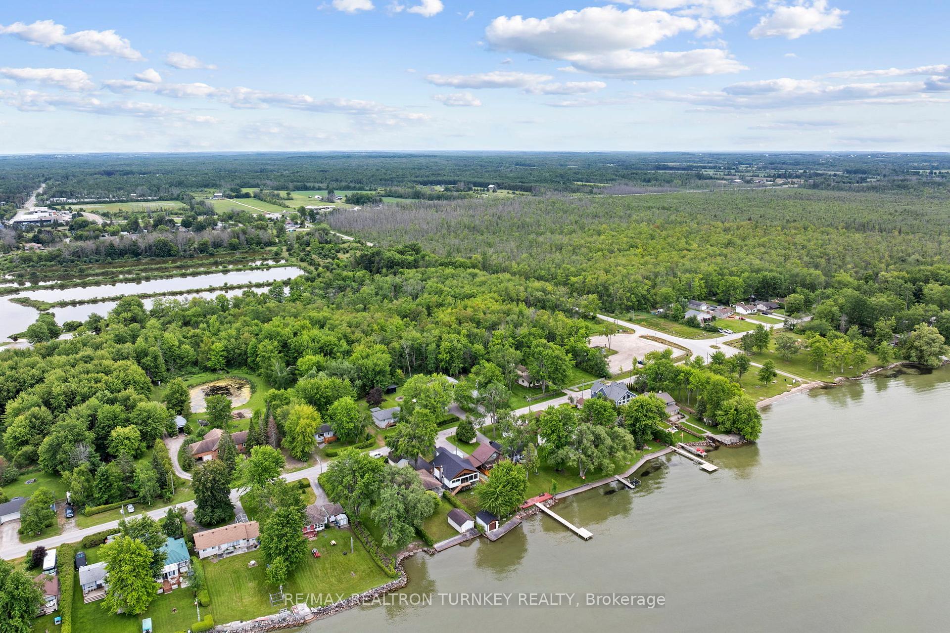 Photo 46 of 156 Holmes Point Road, Georgina, Pefferlaw — HOMEH