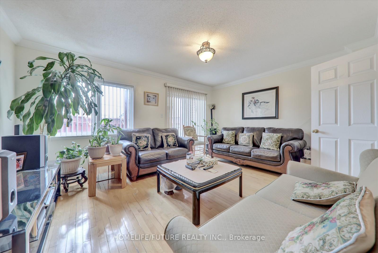 Photo 11 of 16 Tucker Street, Toronto, O'Connor-Parkview — HOMEH