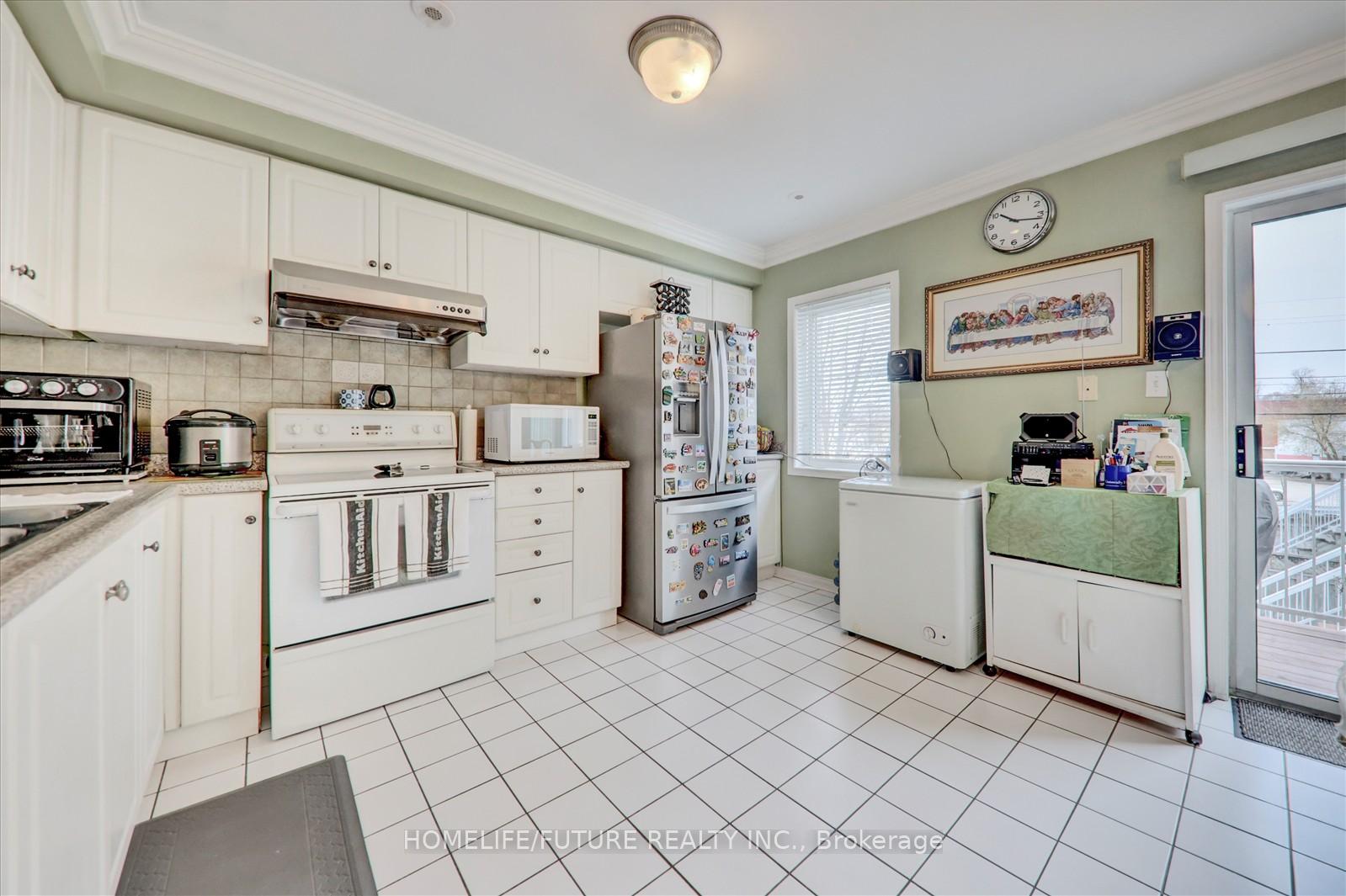 Photo 13 of 16 Tucker Street, Toronto, O'Connor-Parkview — HOMEH