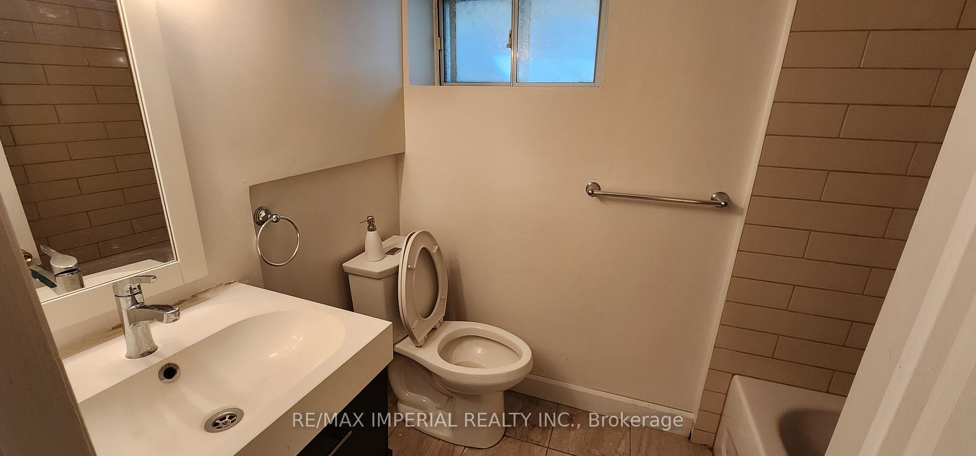 Photo 9 of Unit Main, 157 Booth Avenue, Toronto, South Riverdale — HOMEH