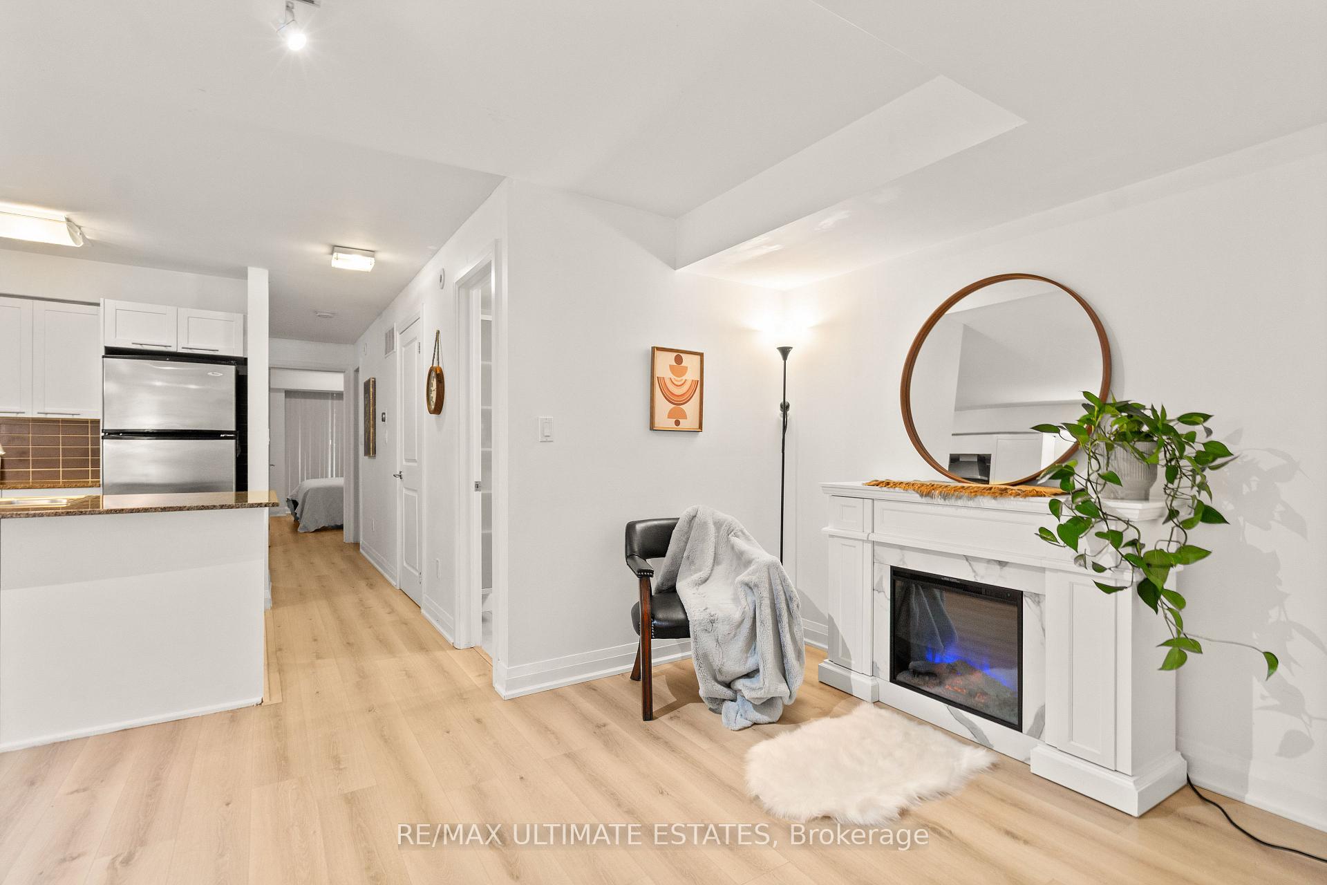 Photo 5 of Unit 123, 318 John Street, Markham, Aileen-Willowbrook — HOMEH
