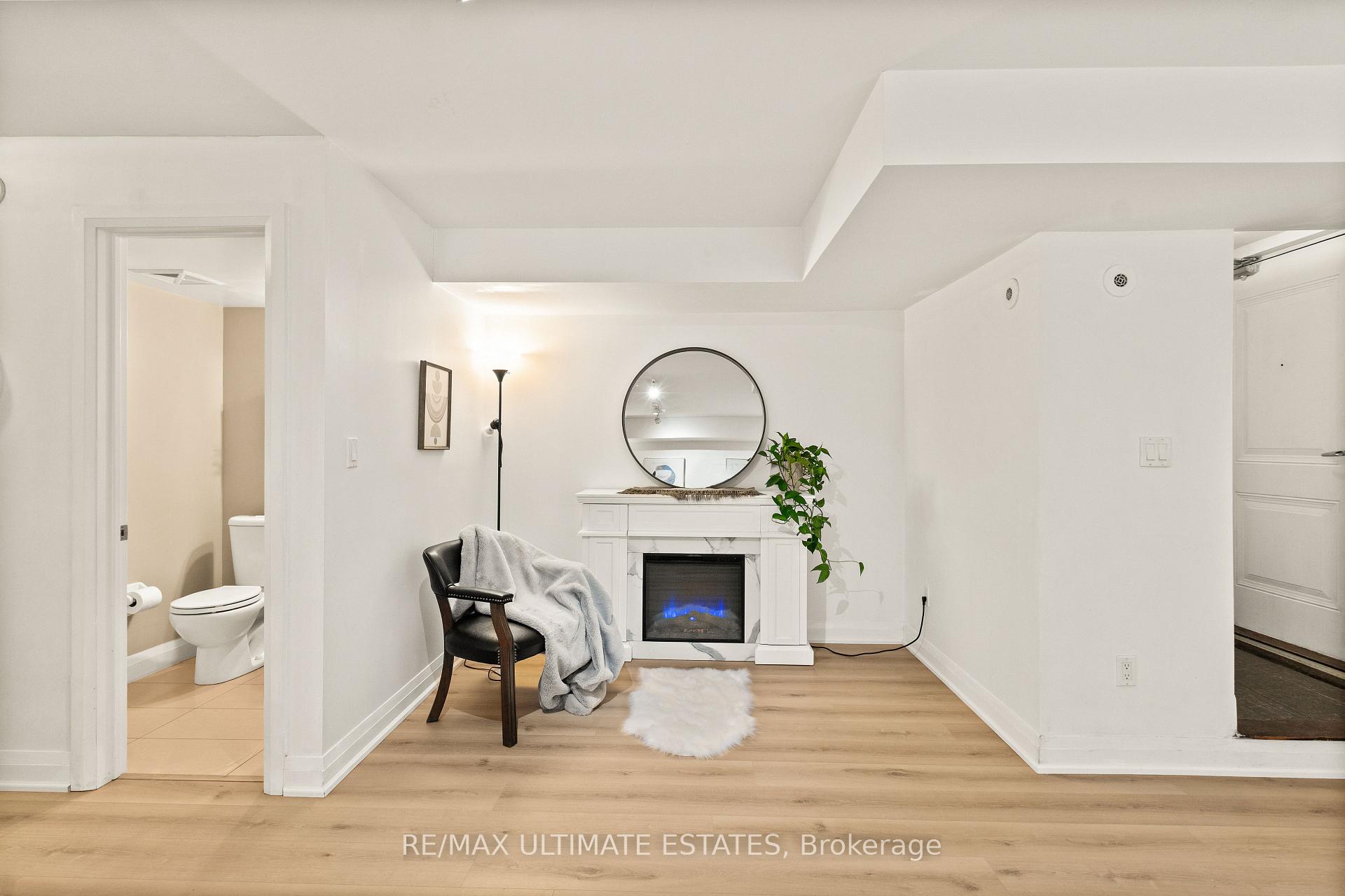 Photo 9 of Unit 123, 318 John Street, Markham, Aileen-Willowbrook — HOMEH
