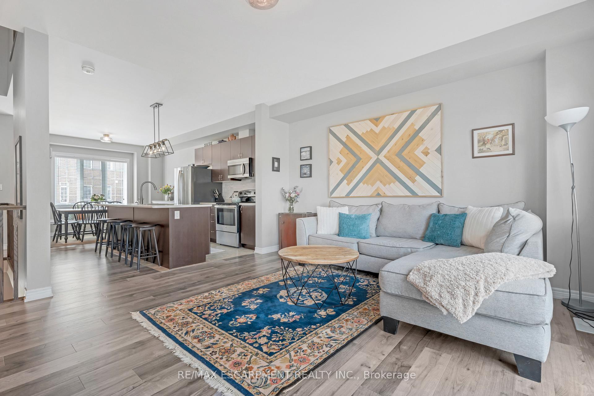 Photo 5 of Unit 19, 122 Dundas Street E, Hamilton, Waterdown — HOMEH