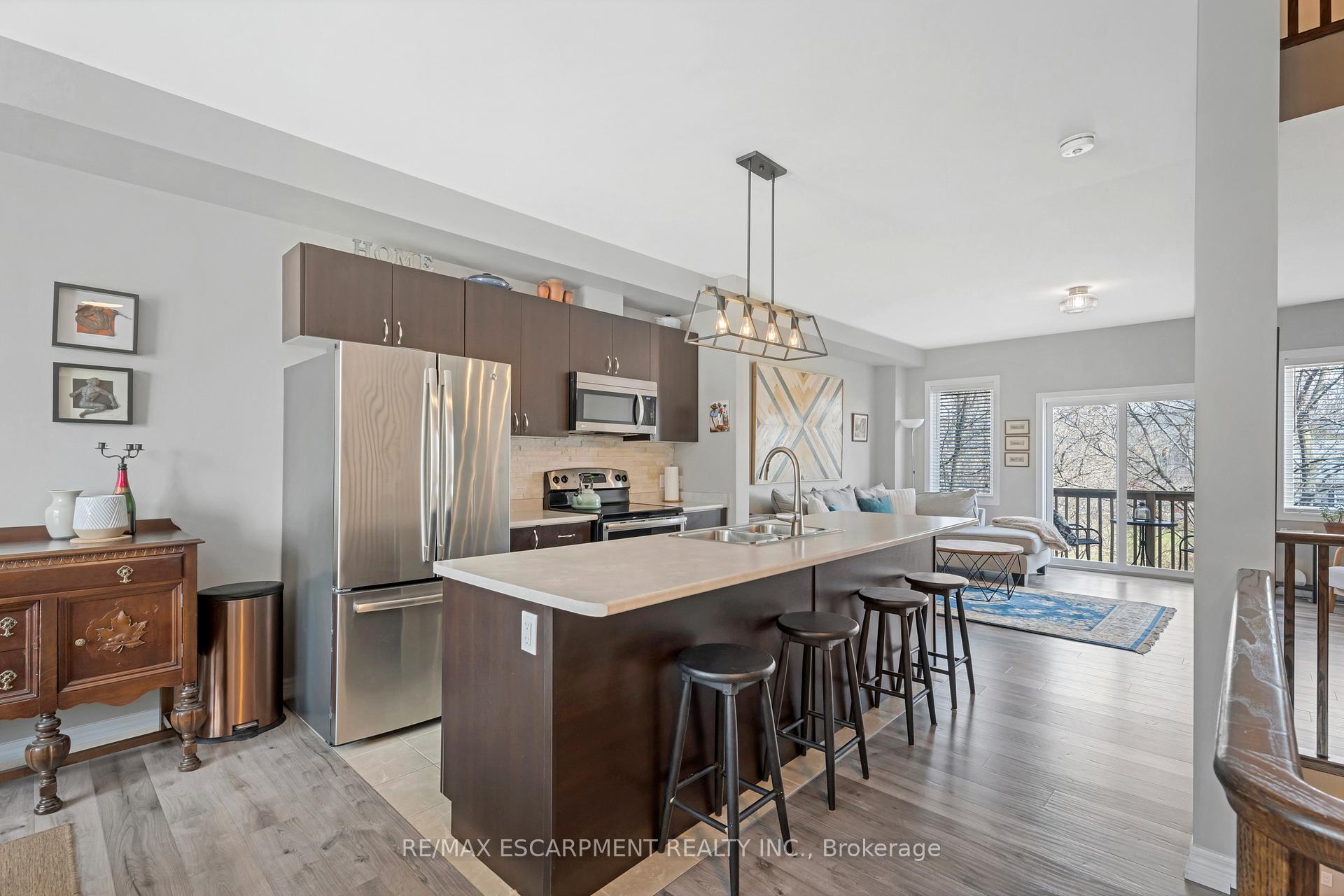 Photo 9 of Unit 19, 122 Dundas Street E, Hamilton, Waterdown — HOMEH
