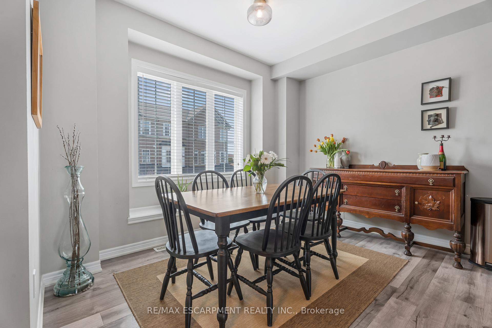 Photo 7 of Unit 19, 122 Dundas Street E, Hamilton, Waterdown — HOMEH