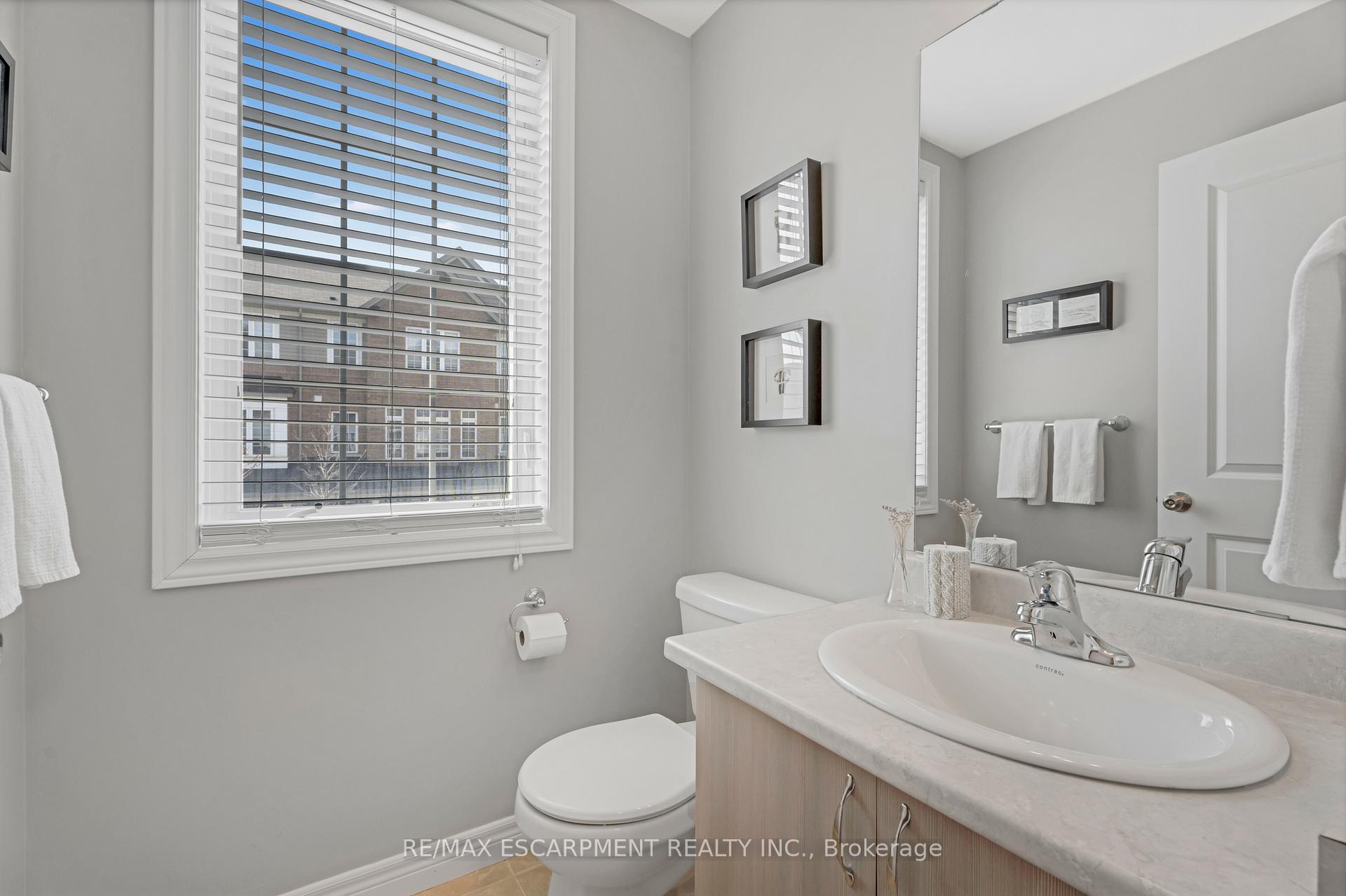 Photo 13 of Unit 19, 122 Dundas Street E, Hamilton, Waterdown — HOMEH