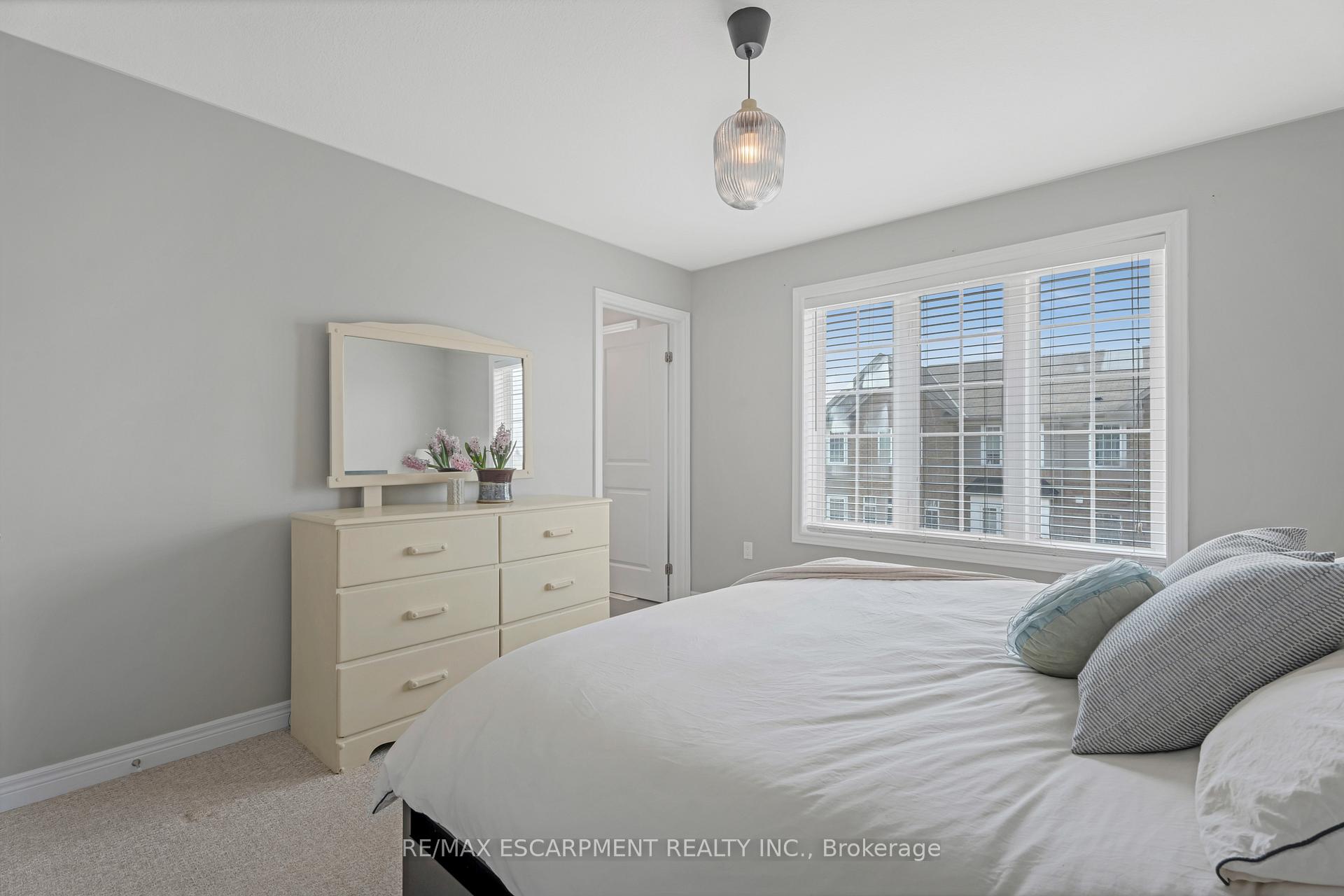 Photo 17 of Unit 19, 122 Dundas Street E, Hamilton, Waterdown — HOMEH