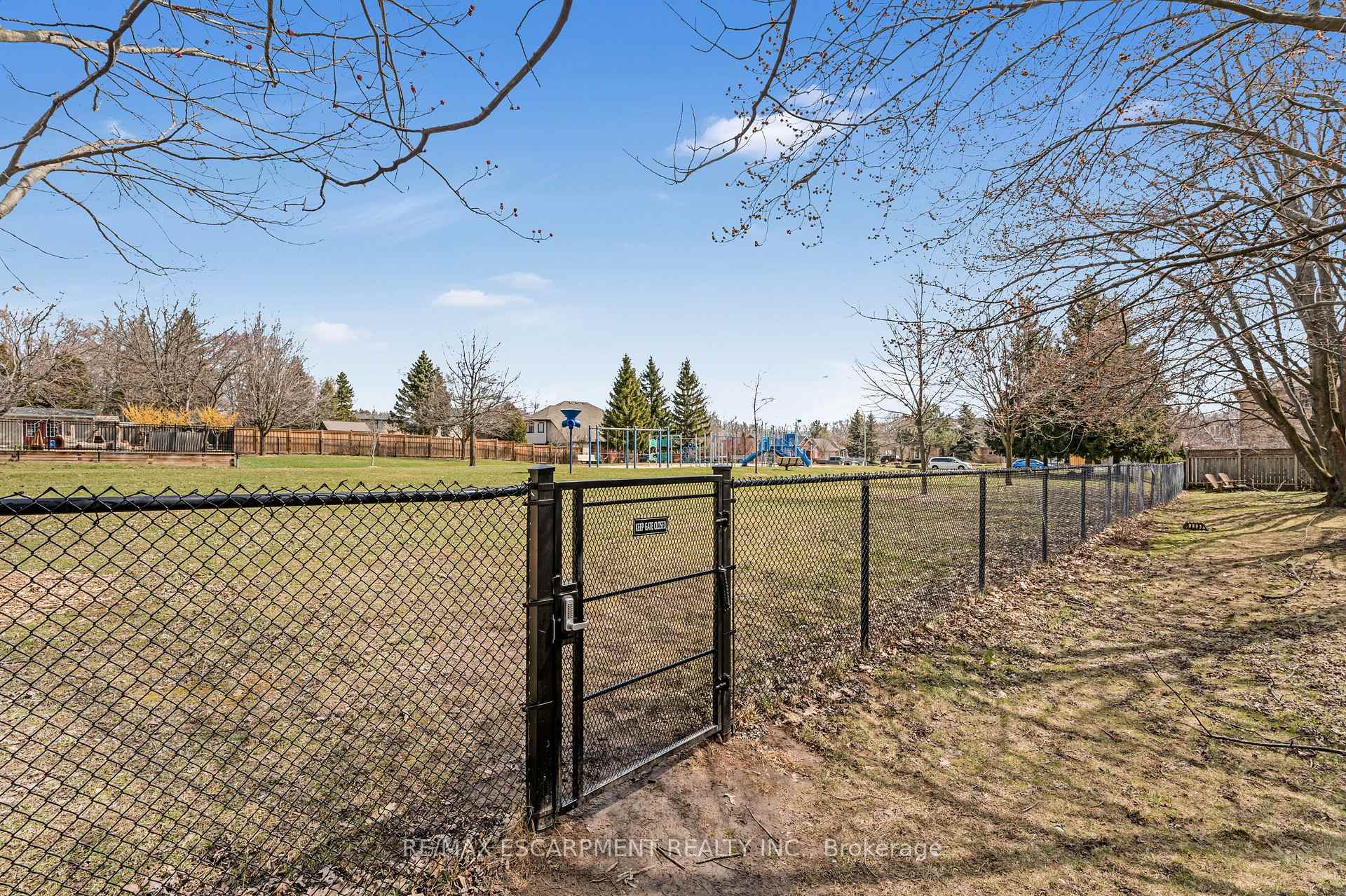 Photo 34 of Unit 19, 122 Dundas Street E, Hamilton, Waterdown — HOMEH