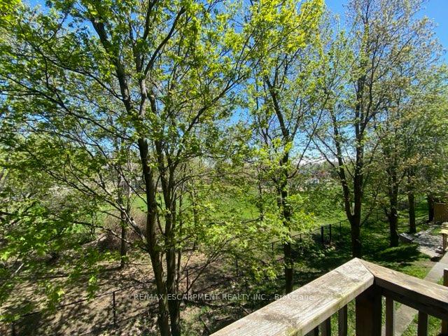 Photo 27 of Unit 19, 122 Dundas Street E, Hamilton, Waterdown — HOMEH