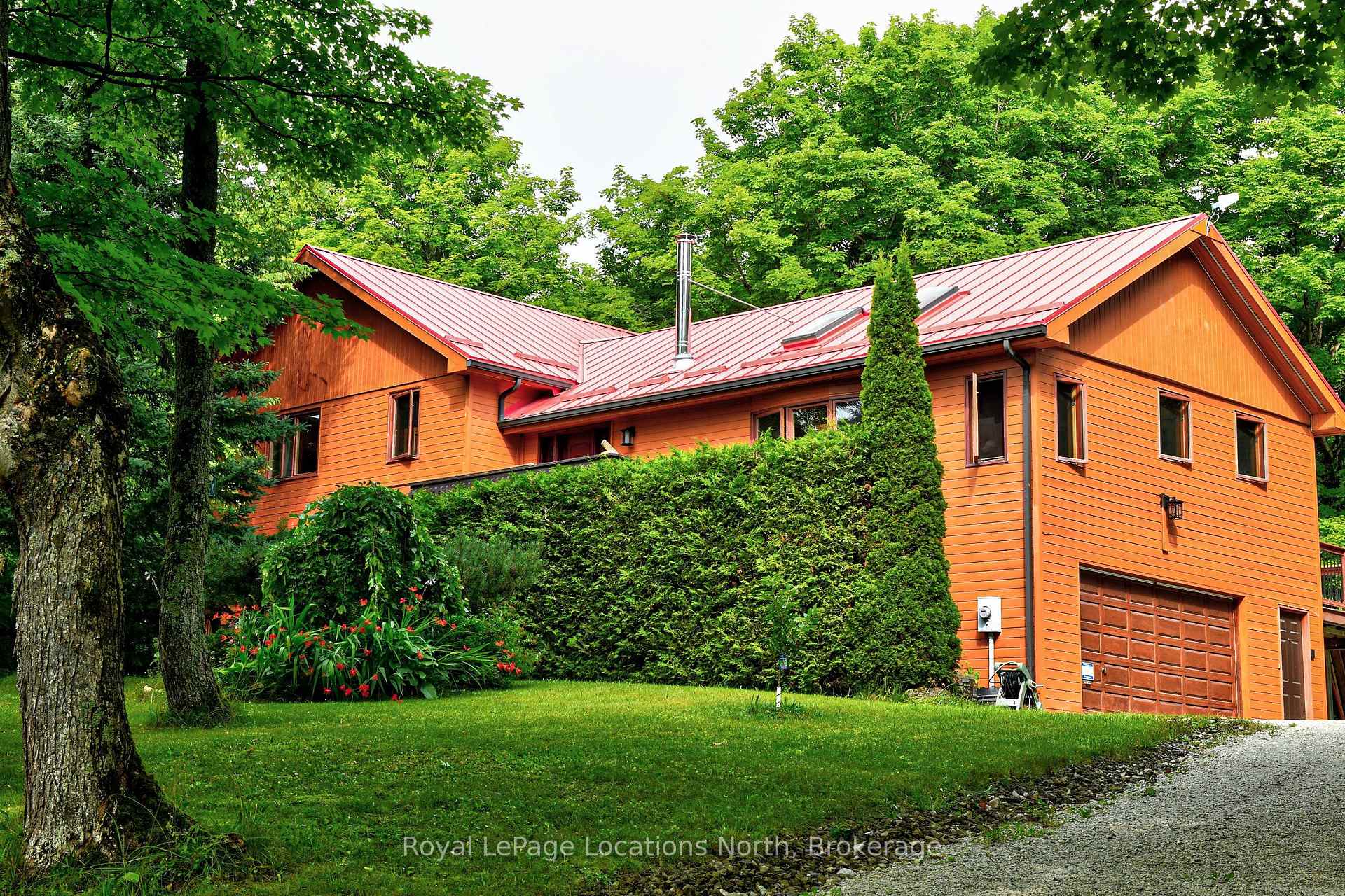 Photo 1 of 569263 6TH Side Road, Blue Mountains — HOMEH