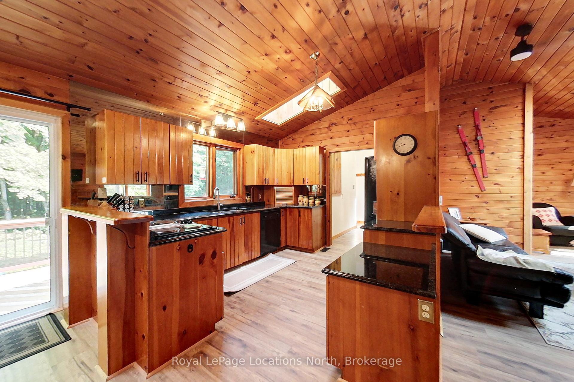 Photo 18 of 569263 6TH Side Road, Blue Mountains — HOMEH