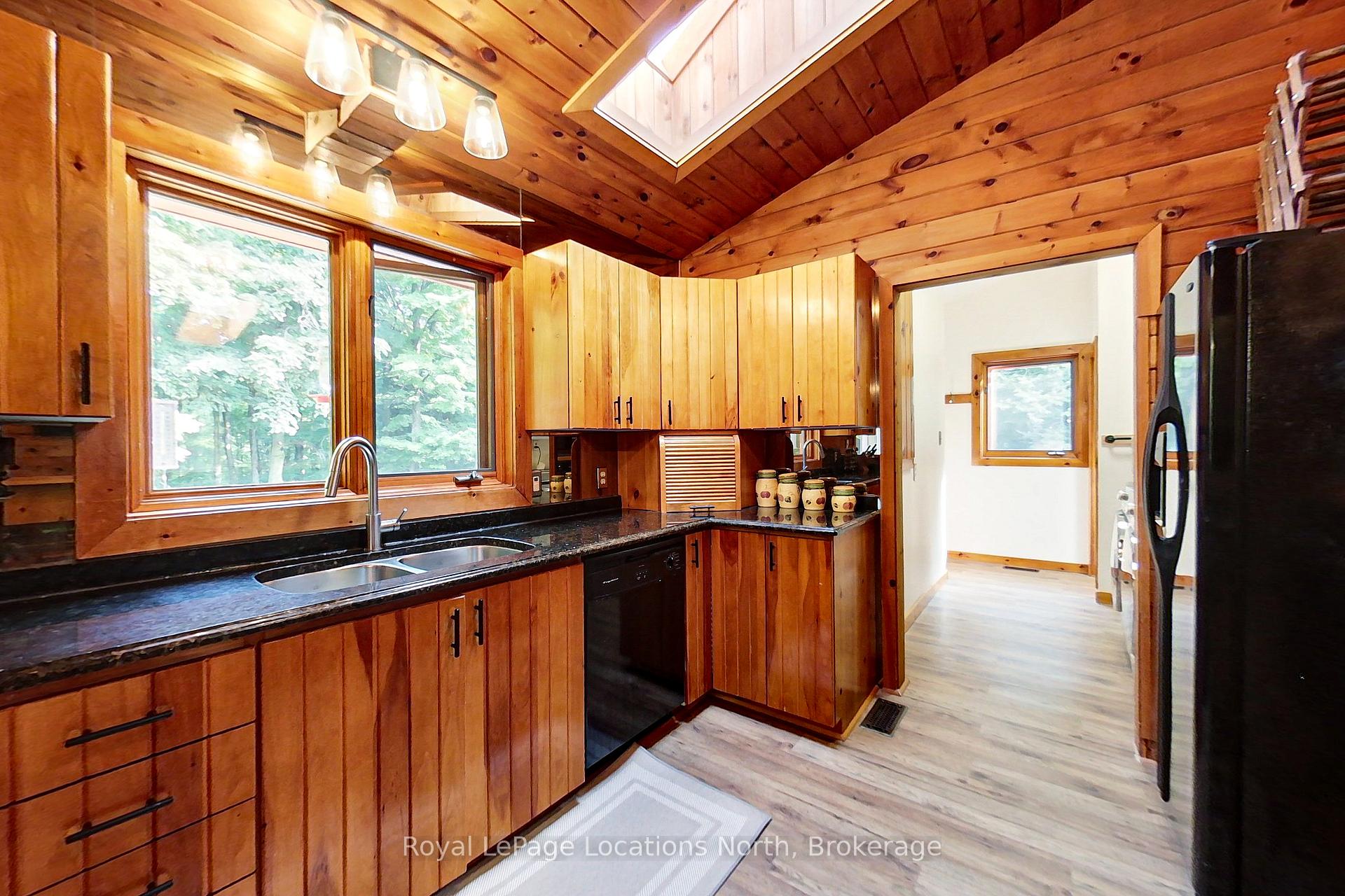 Photo 23 of 569263 6TH Side Road, Blue Mountains — HOMEH