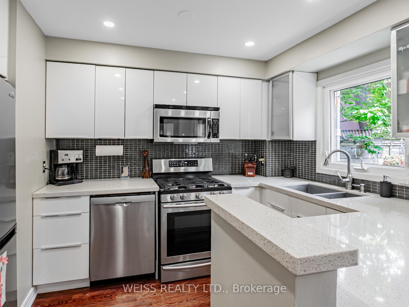 Photo 26 of 215 Milan Street, Toronto, Moss Park — HOMEH