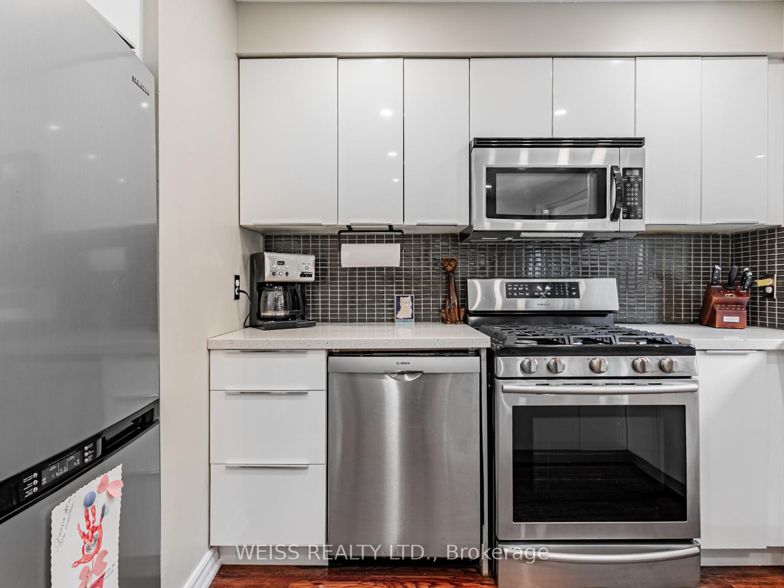 Photo 17 of 215 Milan Street, Toronto, Moss Park — HOMEH