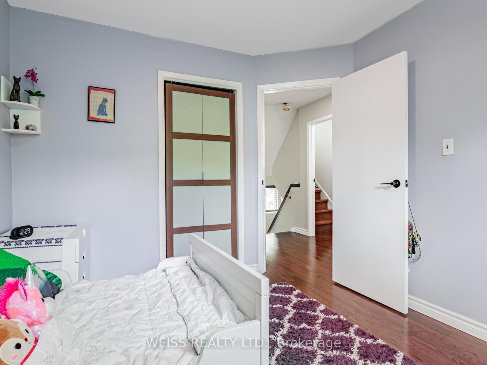 Photo 11 of 215 Milan Street, Toronto, Moss Park — HOMEH