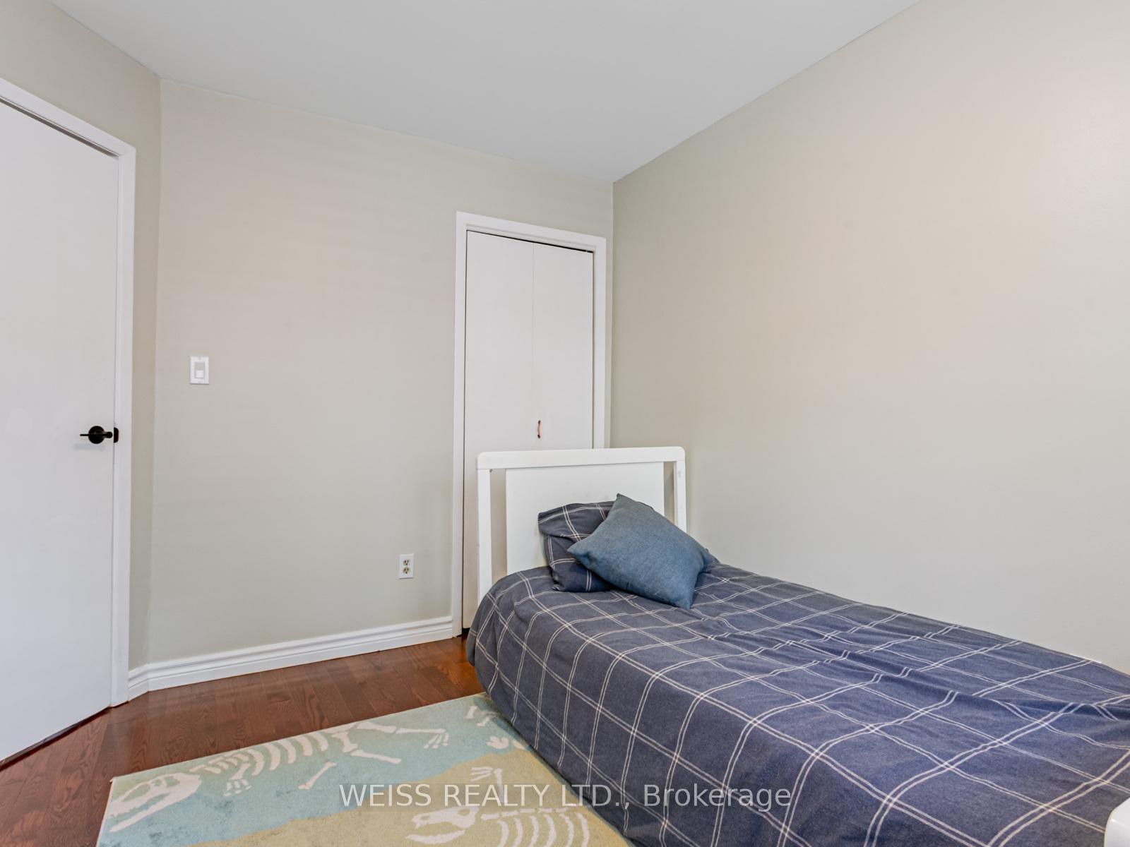 Photo 14 of 215 Milan Street, Toronto, Moss Park — HOMEH