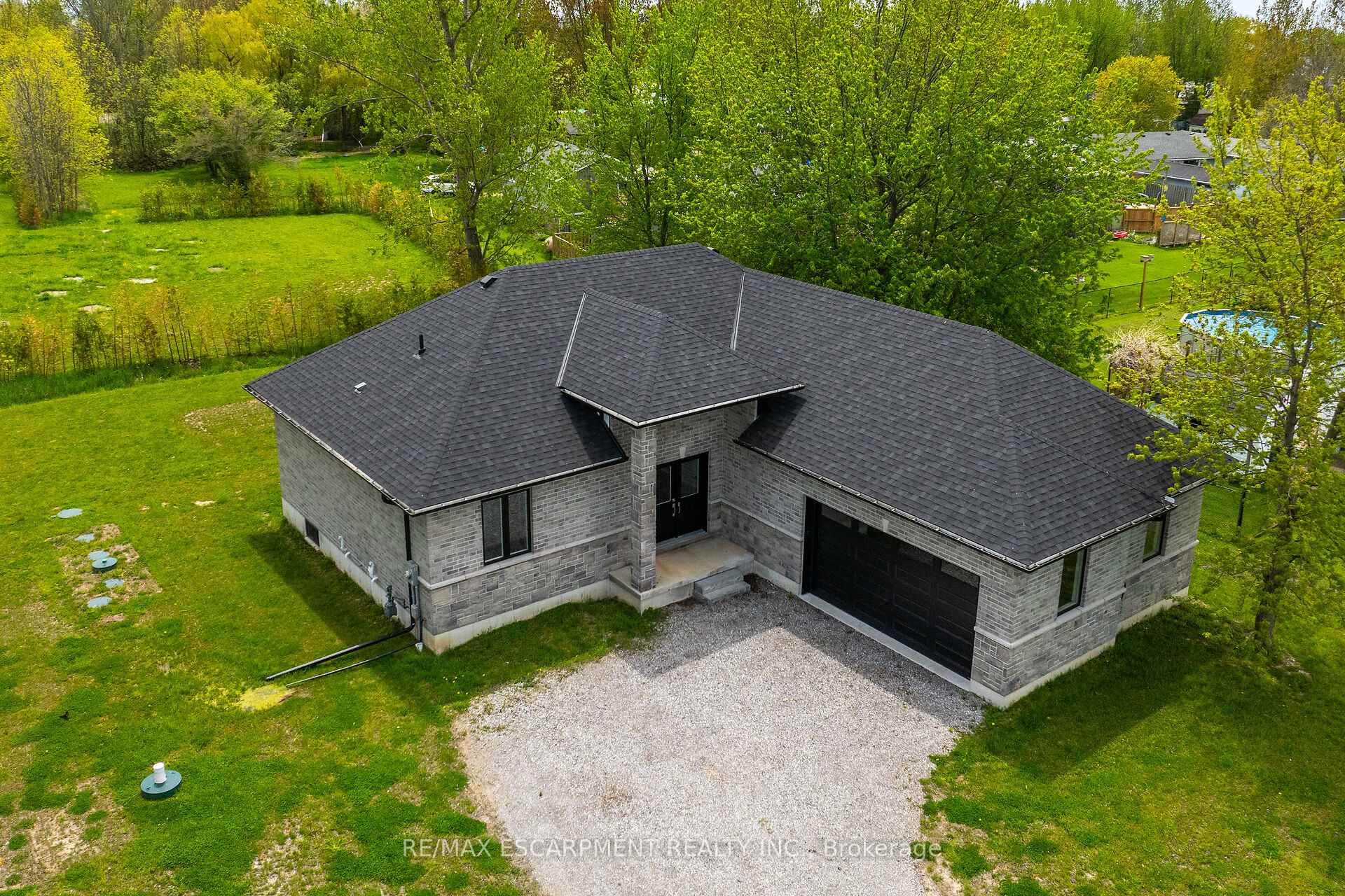 Photo 2 of 786 South Coast Drive, Haldimand — HOMEH