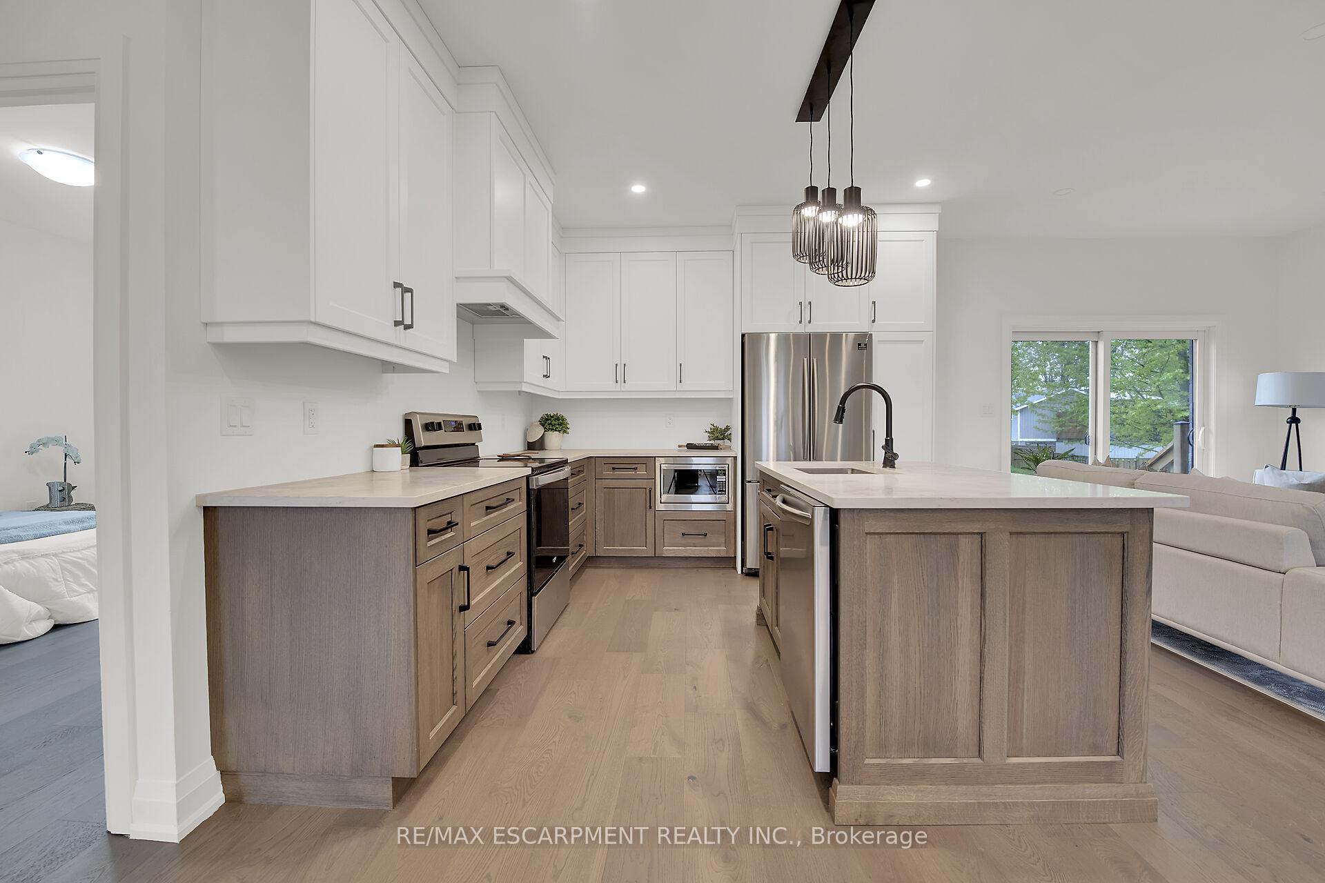 Photo 5 of 786 South Coast Drive, Haldimand — HOMEH