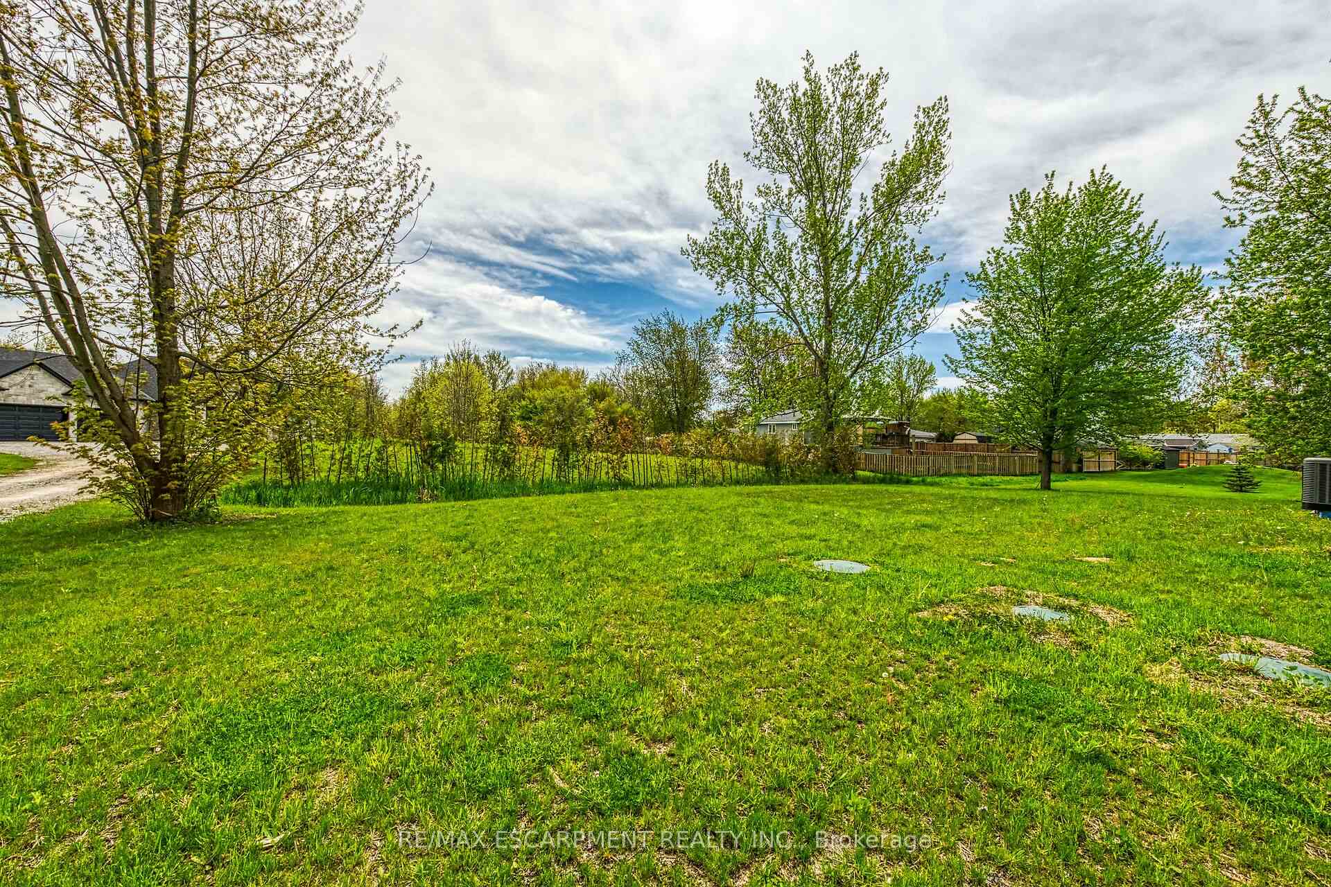 Photo 35 of 786 South Coast Drive, Haldimand — HOMEH
